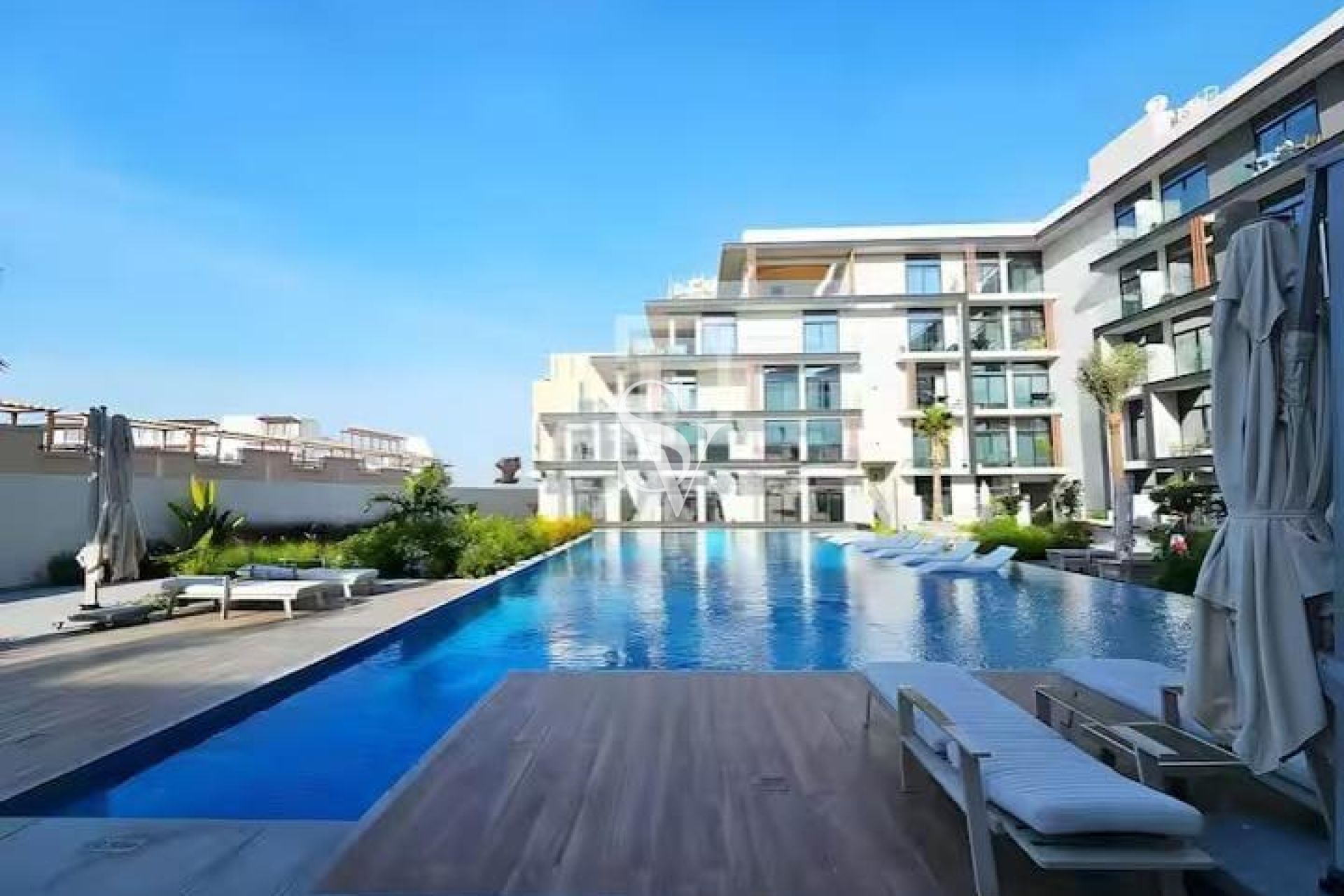 Near Mall | Low Floor | Furnished | Near Exit