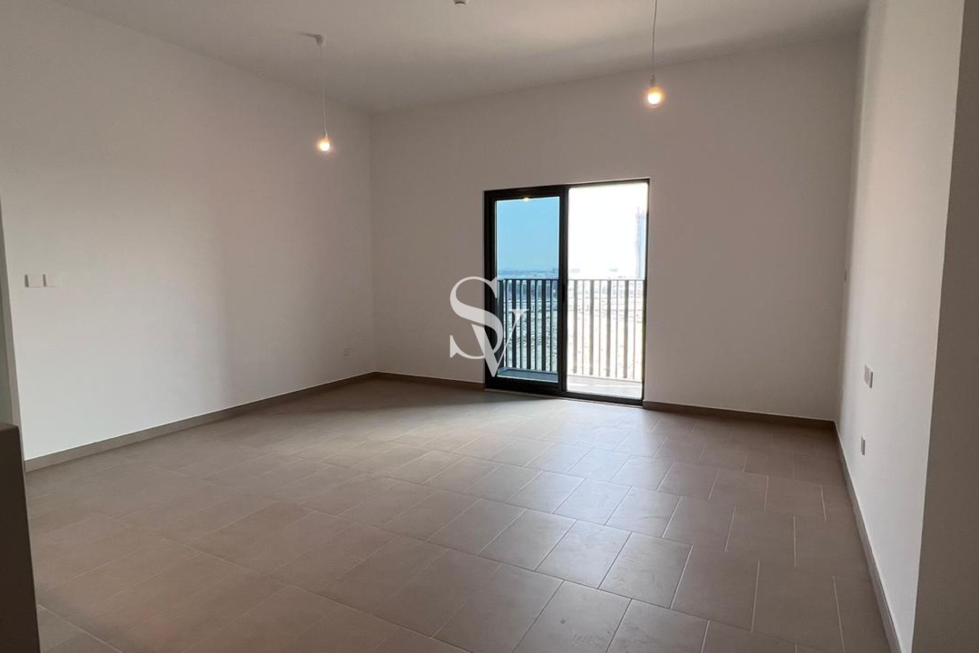 Best Price | White Goods | High Floor | Spacious