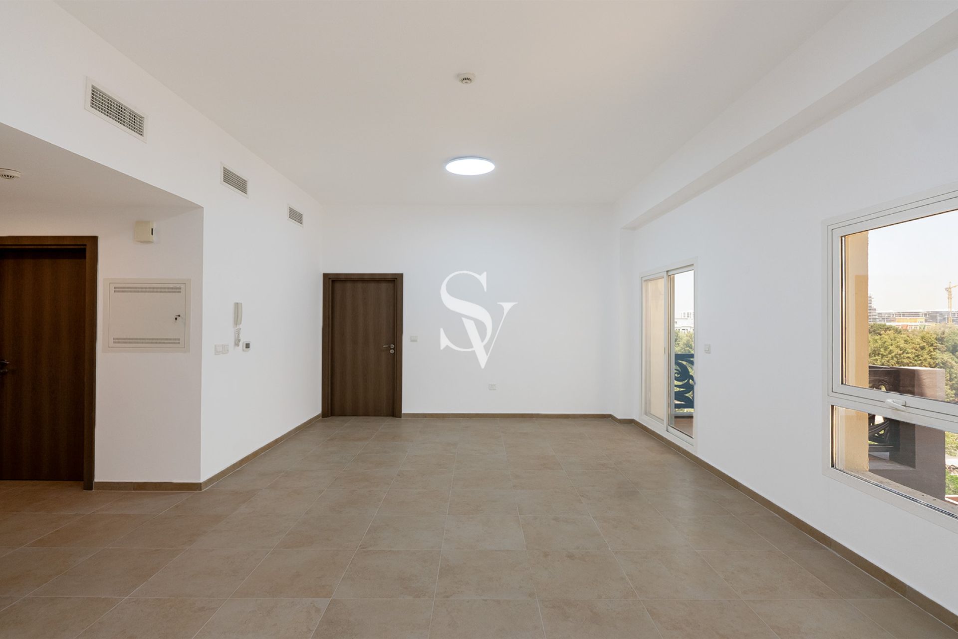 Closed Kitchen | High Floor | Notice Served