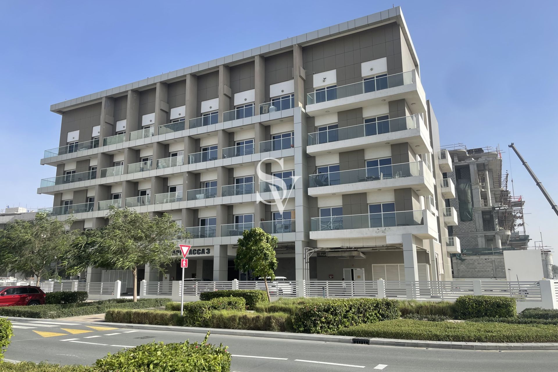 Unfurinished | Balcony | Rented | Prime Area