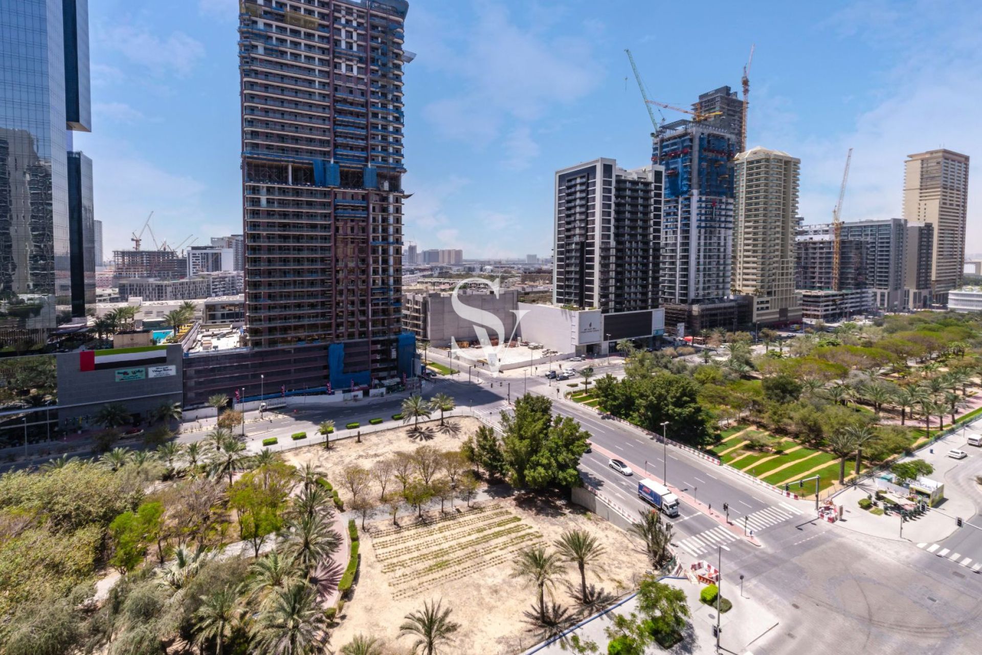 Spacious High Floor Apartment |Beautiful Park View