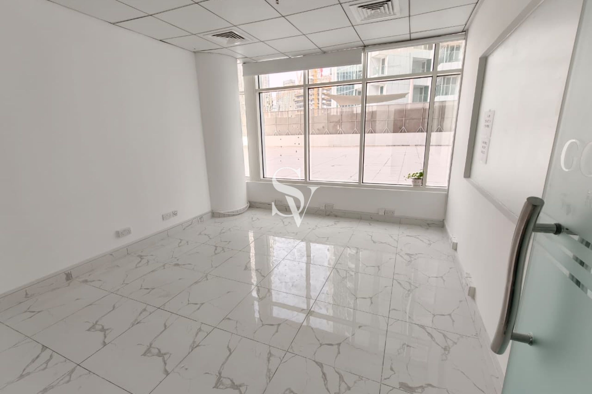 Open Space | Low Floor | Burj Khalifa View