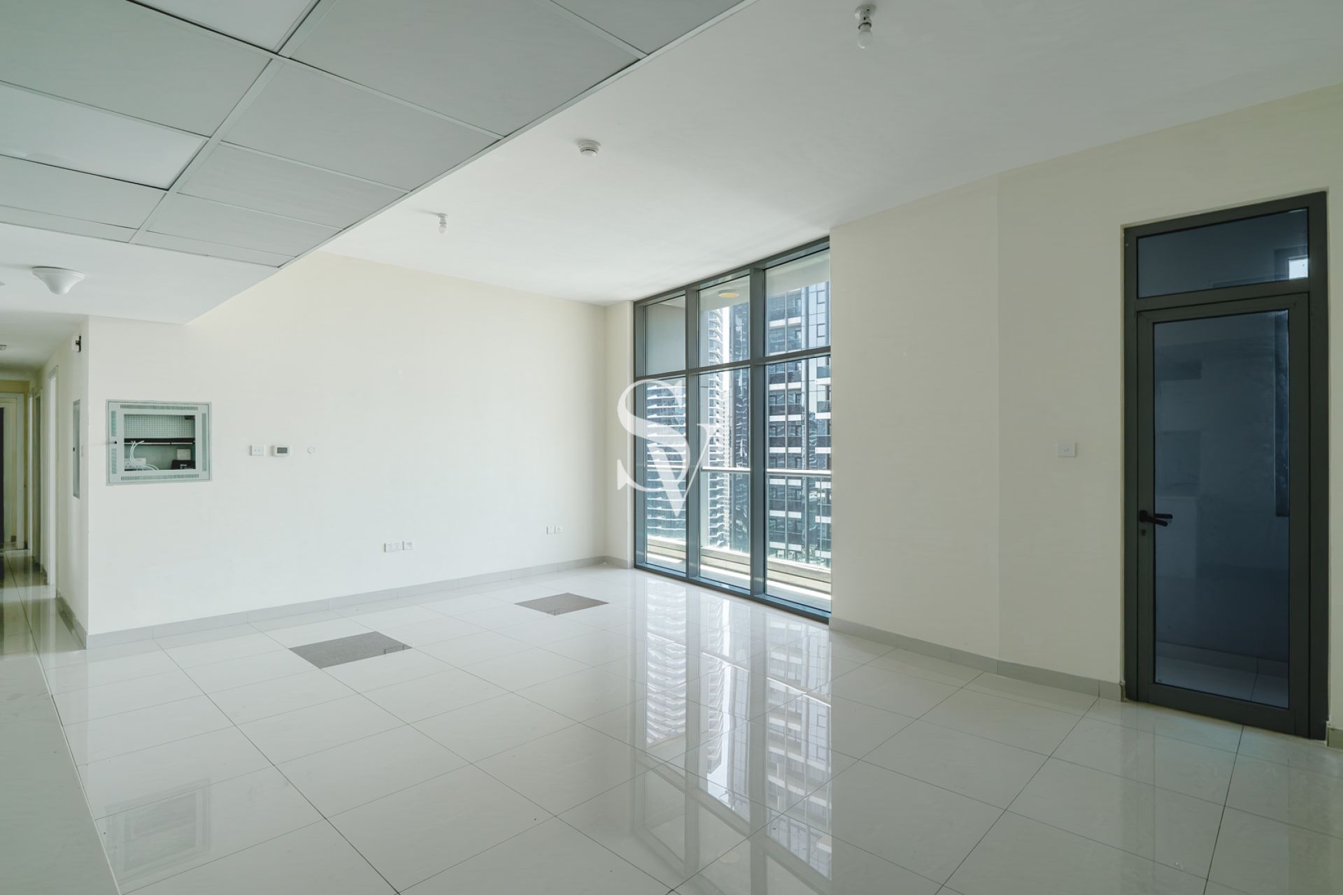 Spacious | High Floor | Water View | Ready to Move