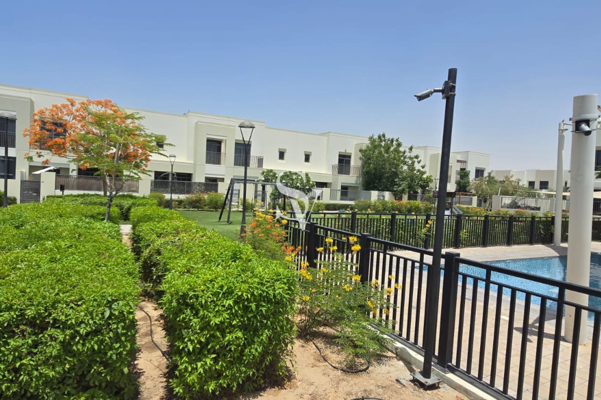 Single Row 3 BHK| Private Garden | BUA 2217 Sqft