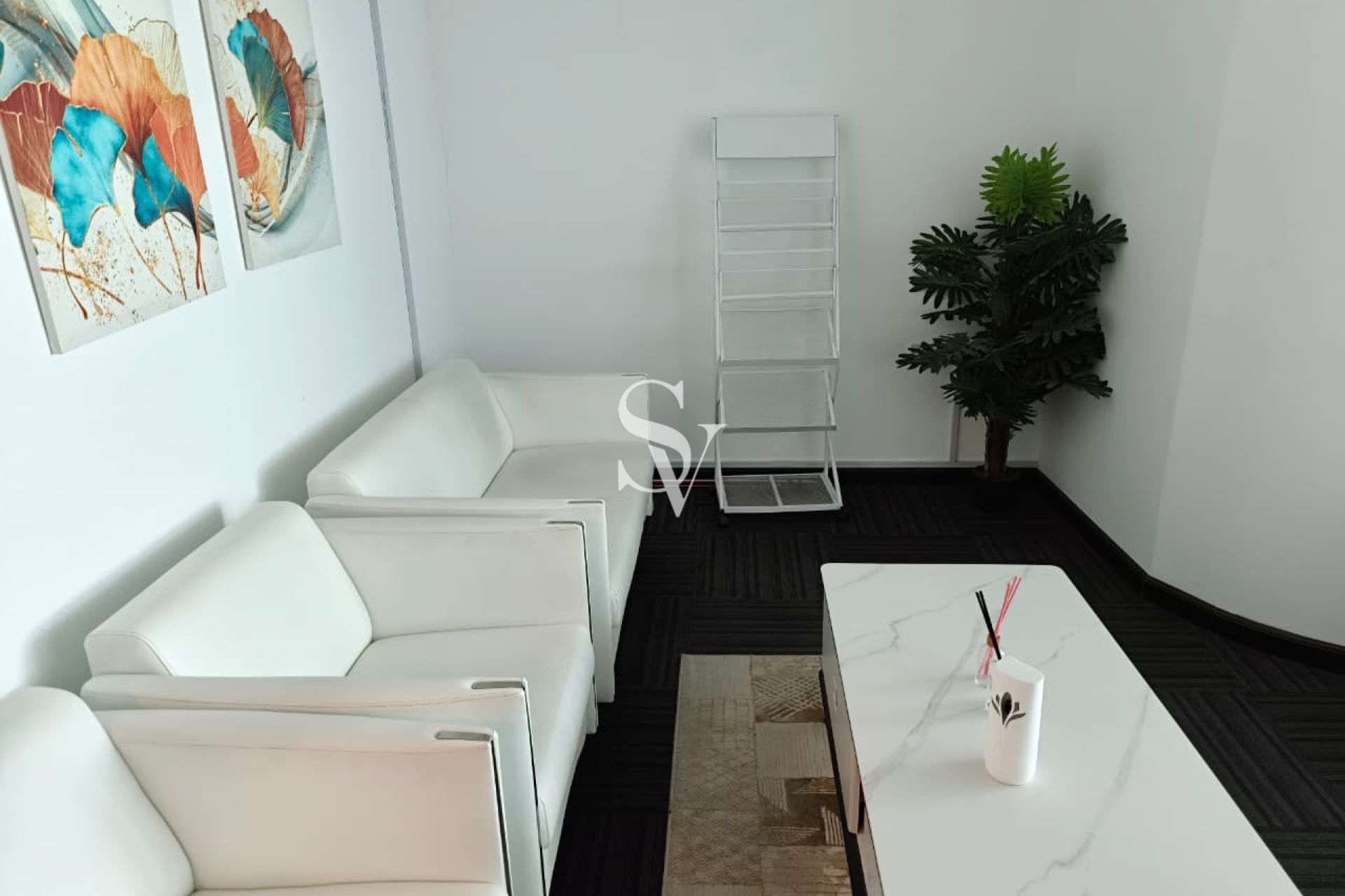 Furnished | Close to Metro | Upgraded unit