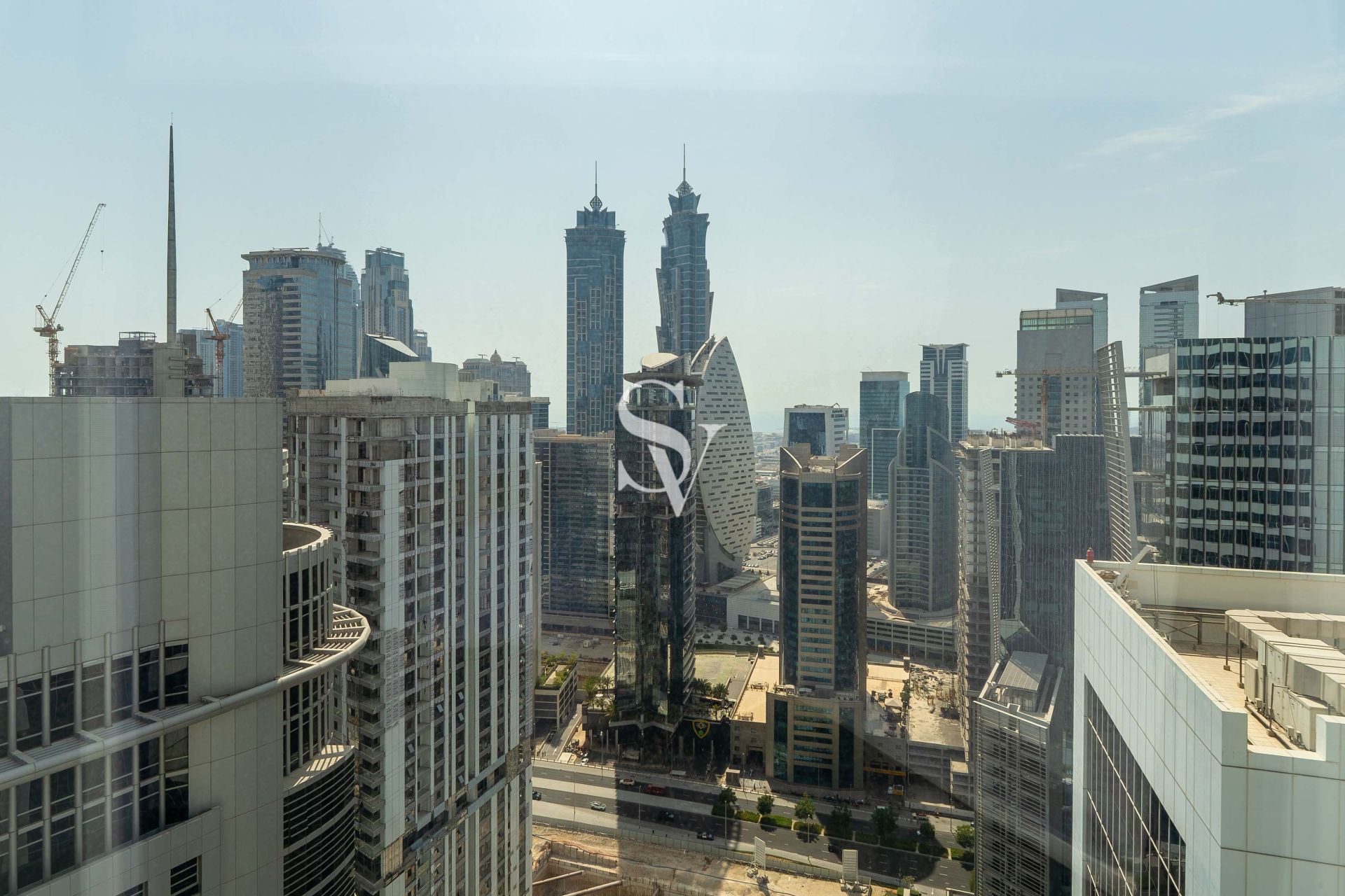HIGH FLOOR | LUXURY FITTED | PRIME LOCATION