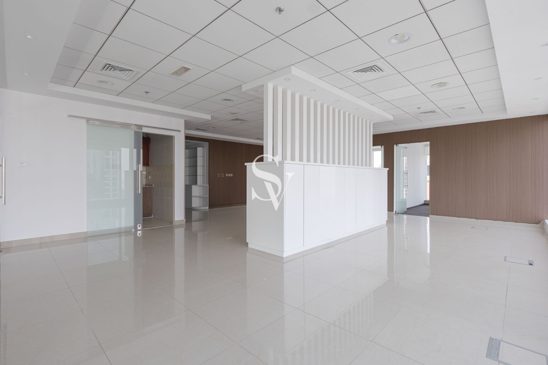 HIGH FLOOR | LUXURY FITTED | PRIME LOCATION
