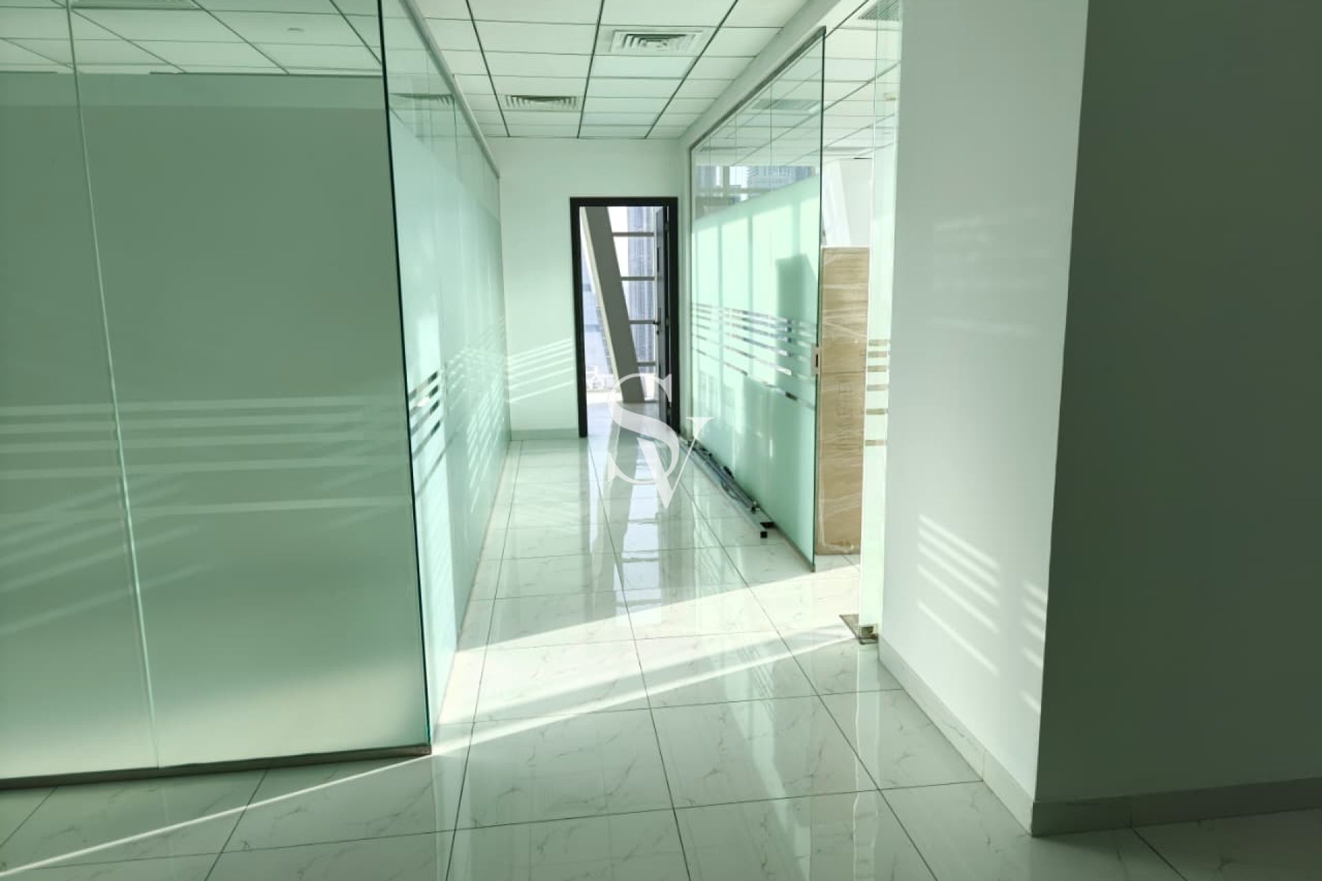 Unfurnished | Close To Metro | High Floor