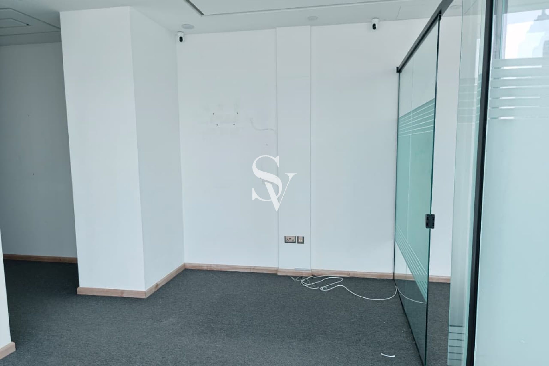 High Floor | Near Metro | UnFurnished