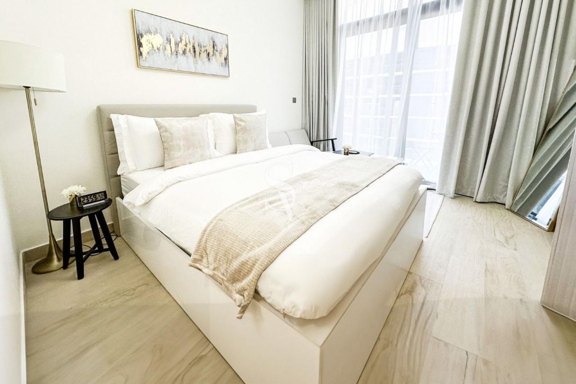Fully Furnished | Bright Studio | Multiple Cheques