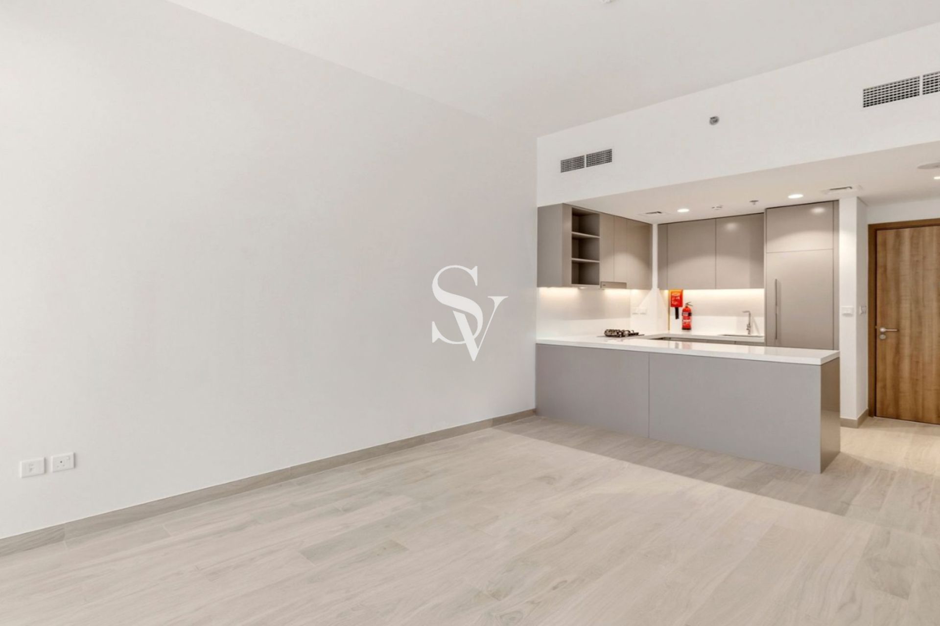 High Floor | Multiple Cheques | Bright Unit