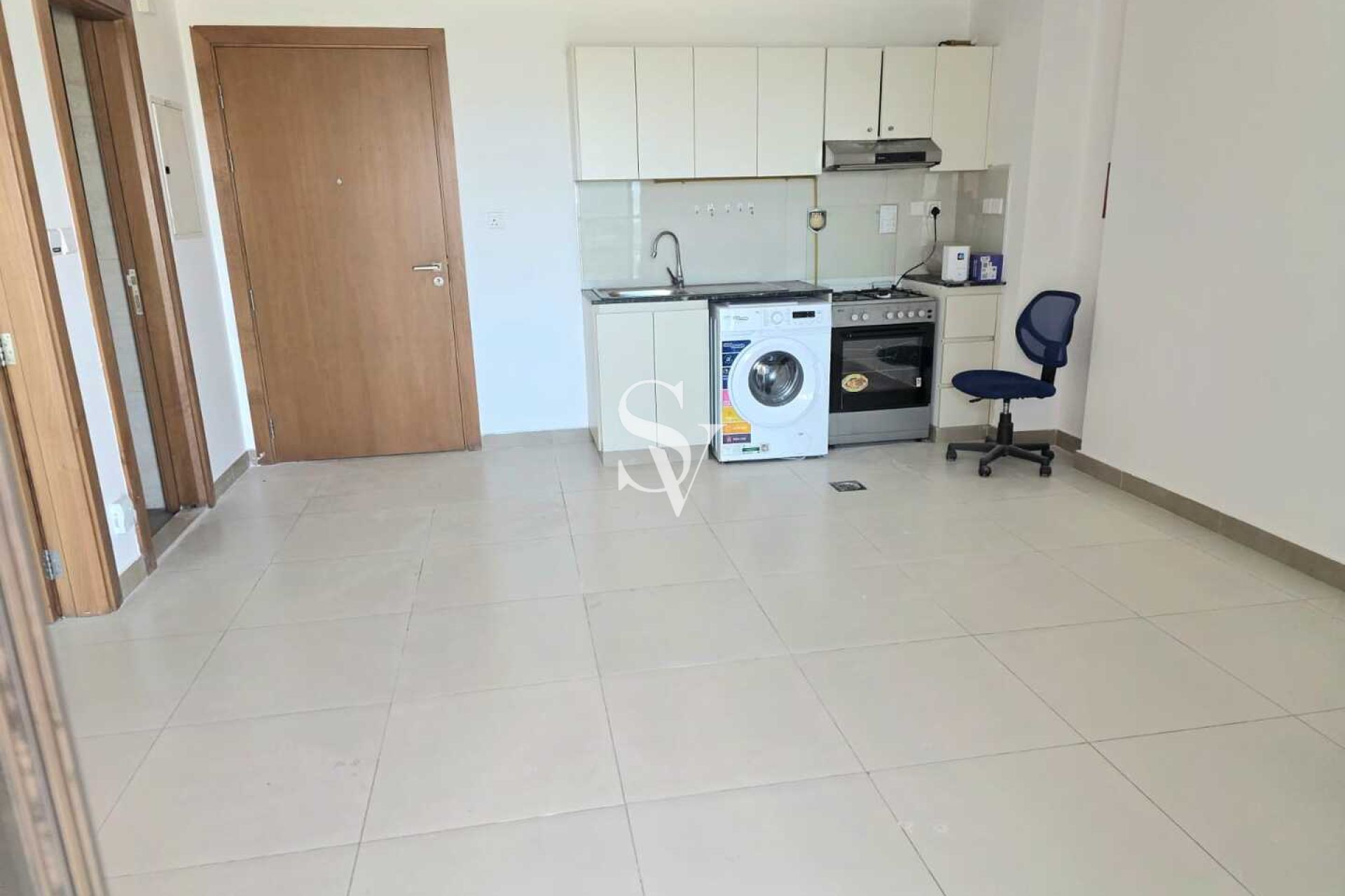Ready to move | | Prime Location | Well Maintained
