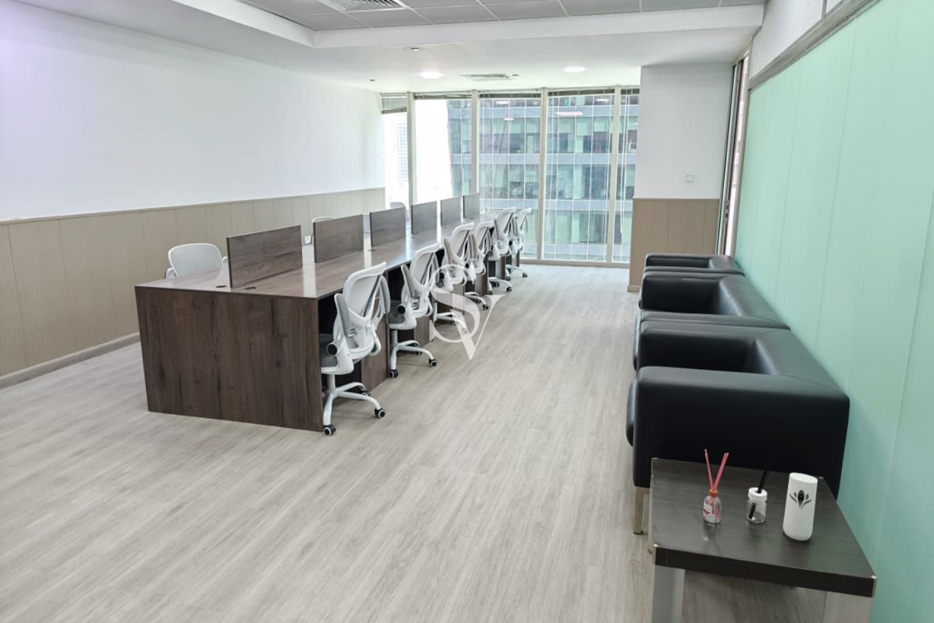 Furnished | Close to Metro | Upgraded unit