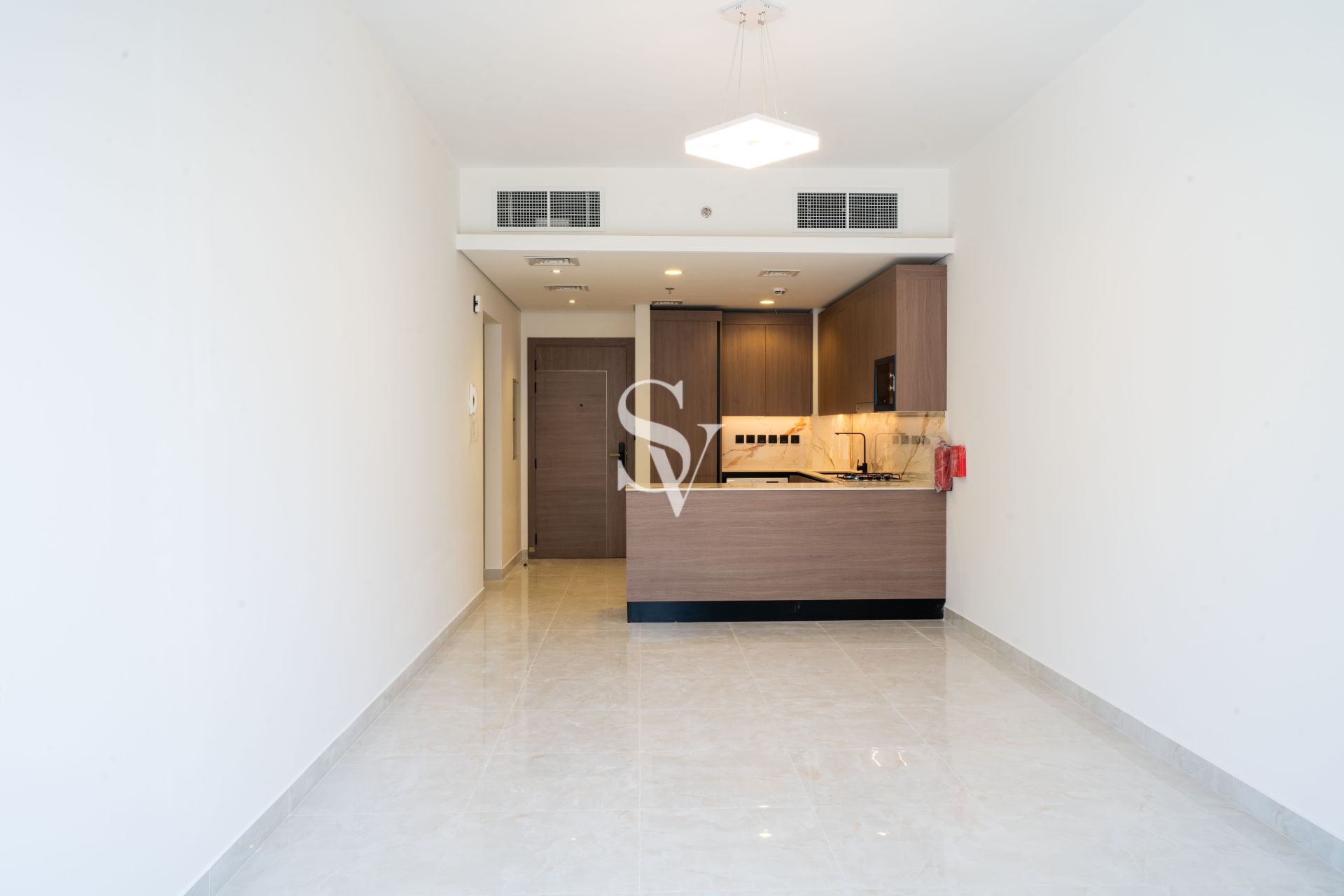 Spacious | Pool View | Low Floor | Study Room