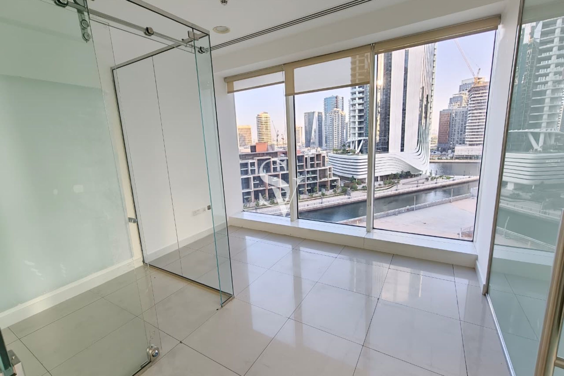 Canal View | Unfurnished | Low Floor