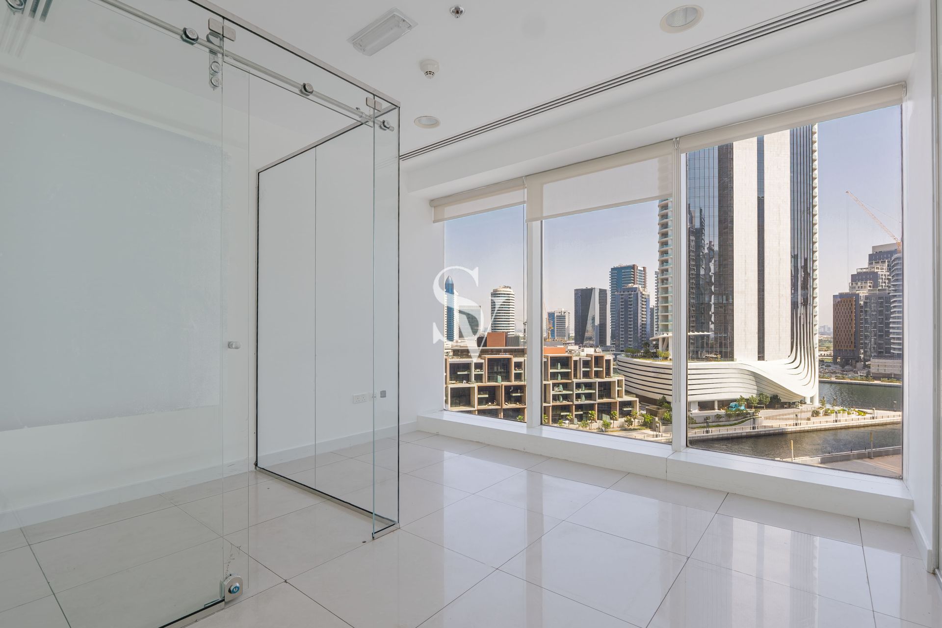 Canal View | Unfurnished | Low Floor
