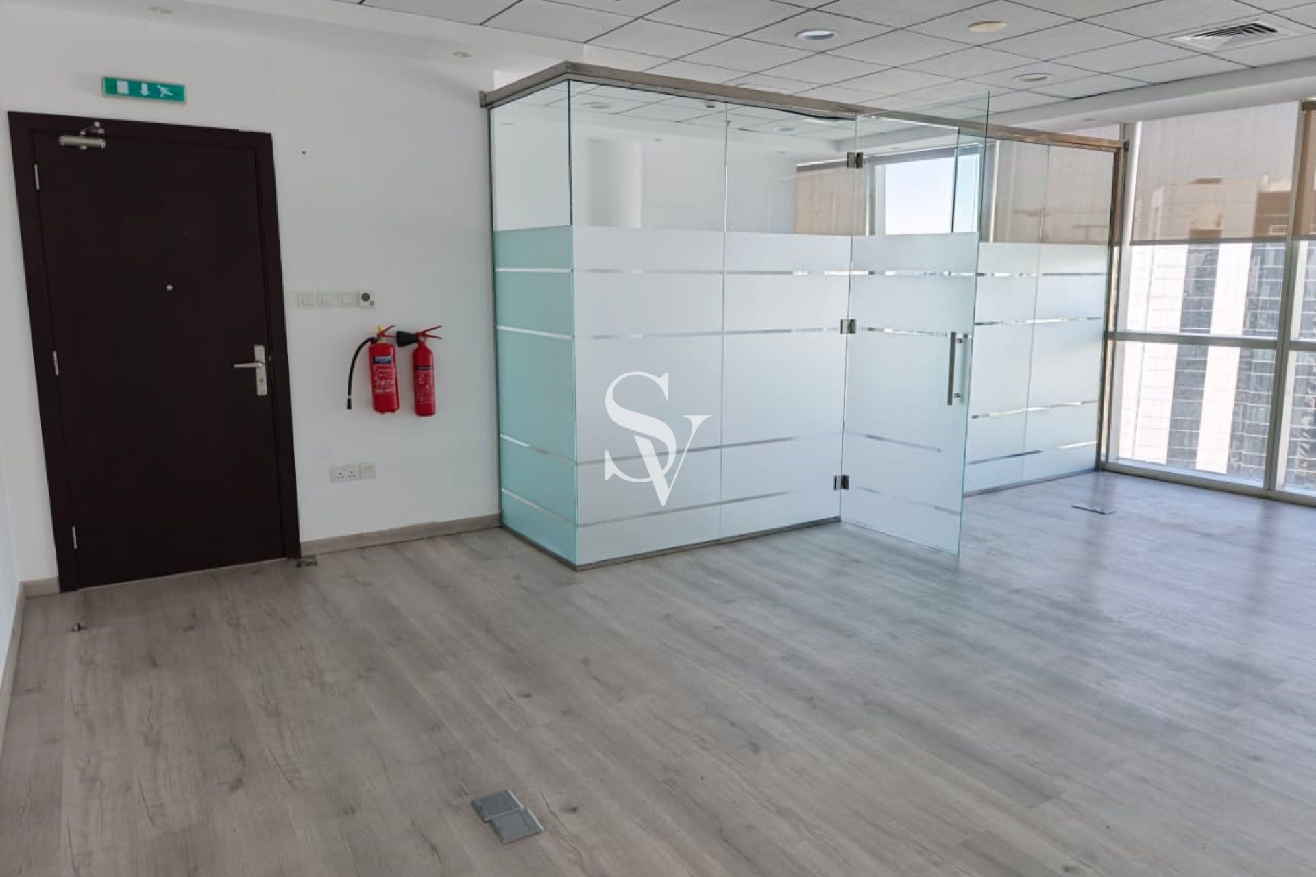 HIGH FLOOR | UNFURNISHED | CANAL VIEW
