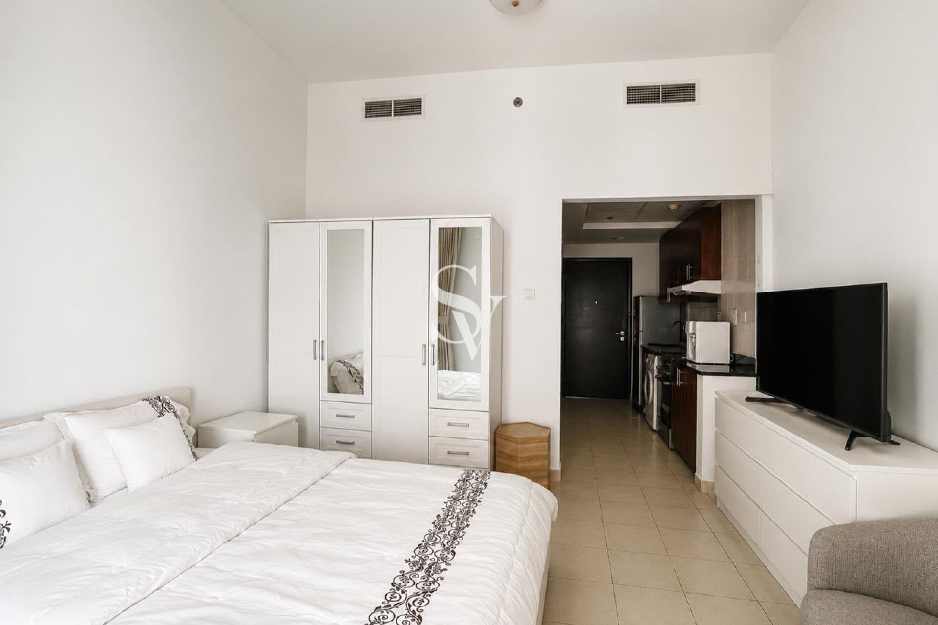 Affordable Dubai Marina Studio Ready to Move In