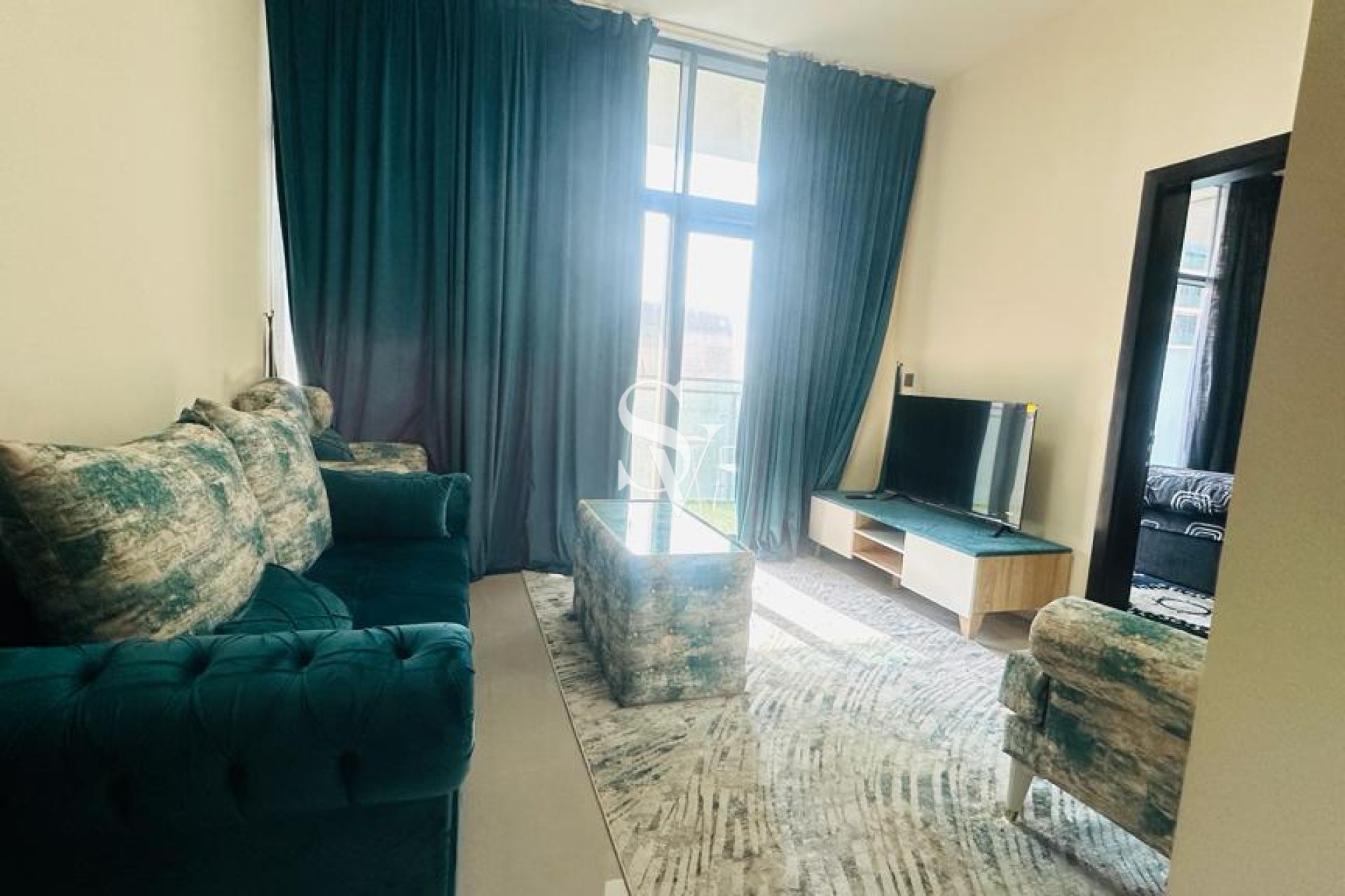 Prime Location | Good 2BR Apartment | Business Bay