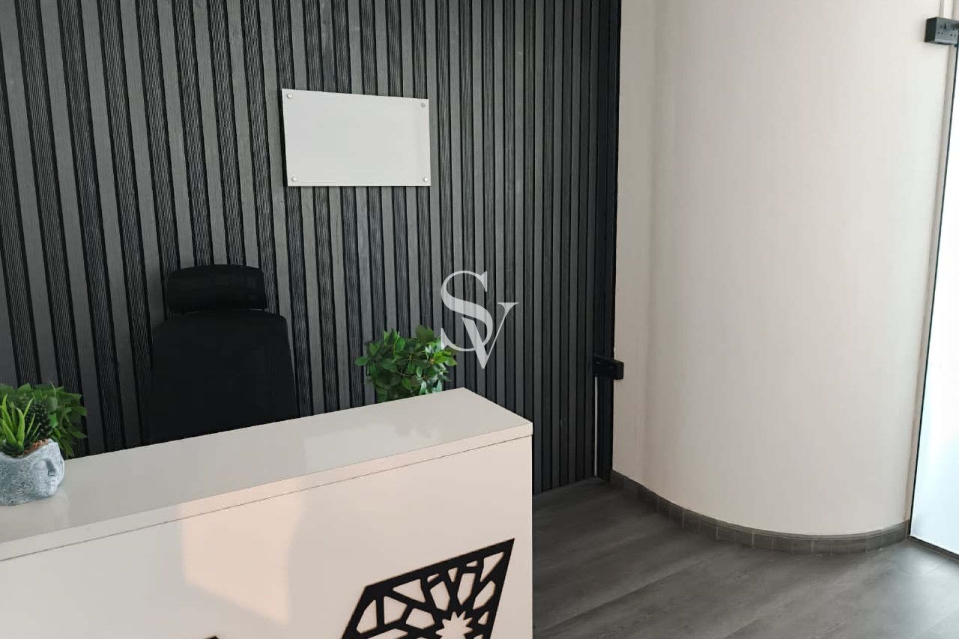Furnished | Near Metro | Vacant