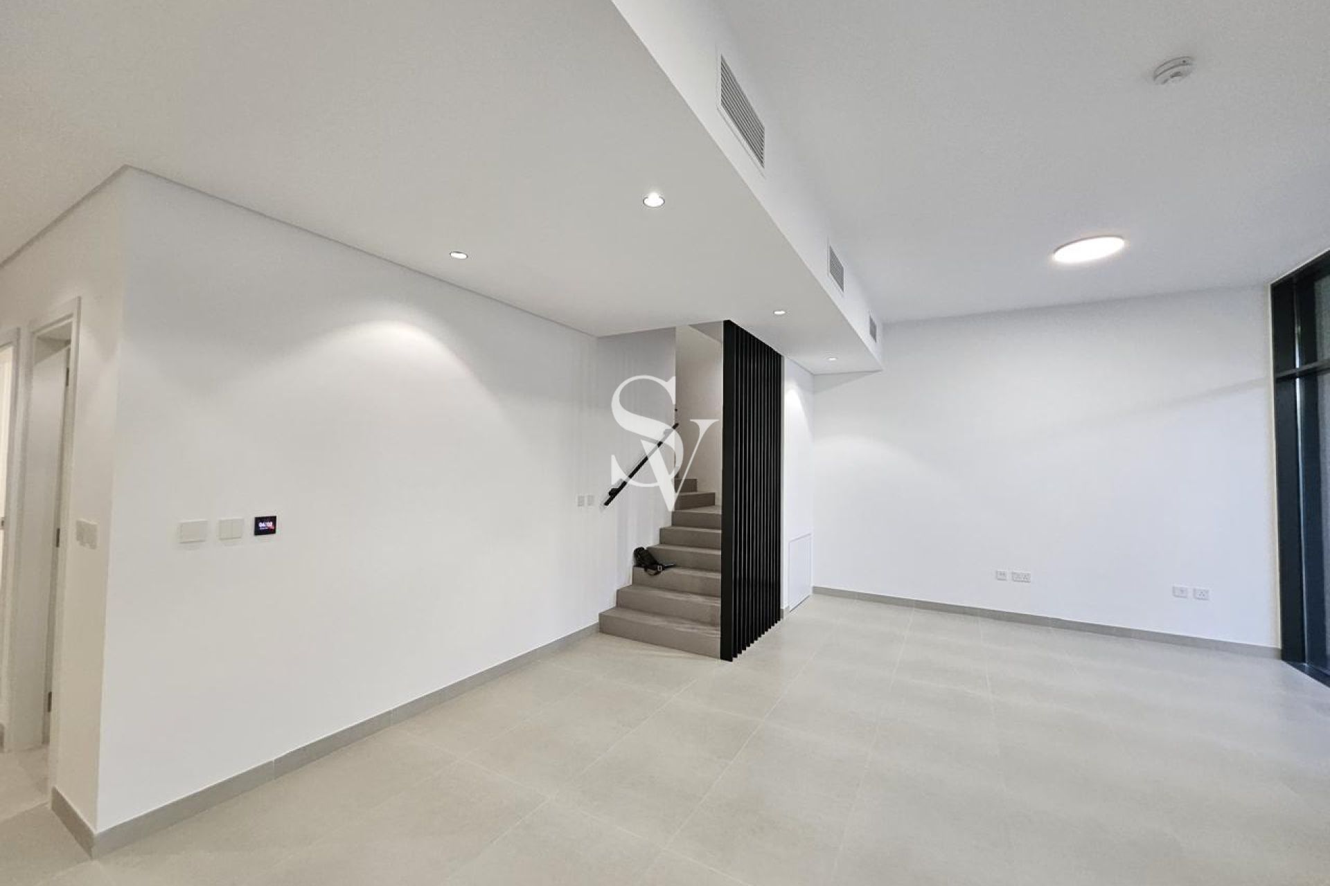 Vacant | Spacious 4 Bd | Forest-Living