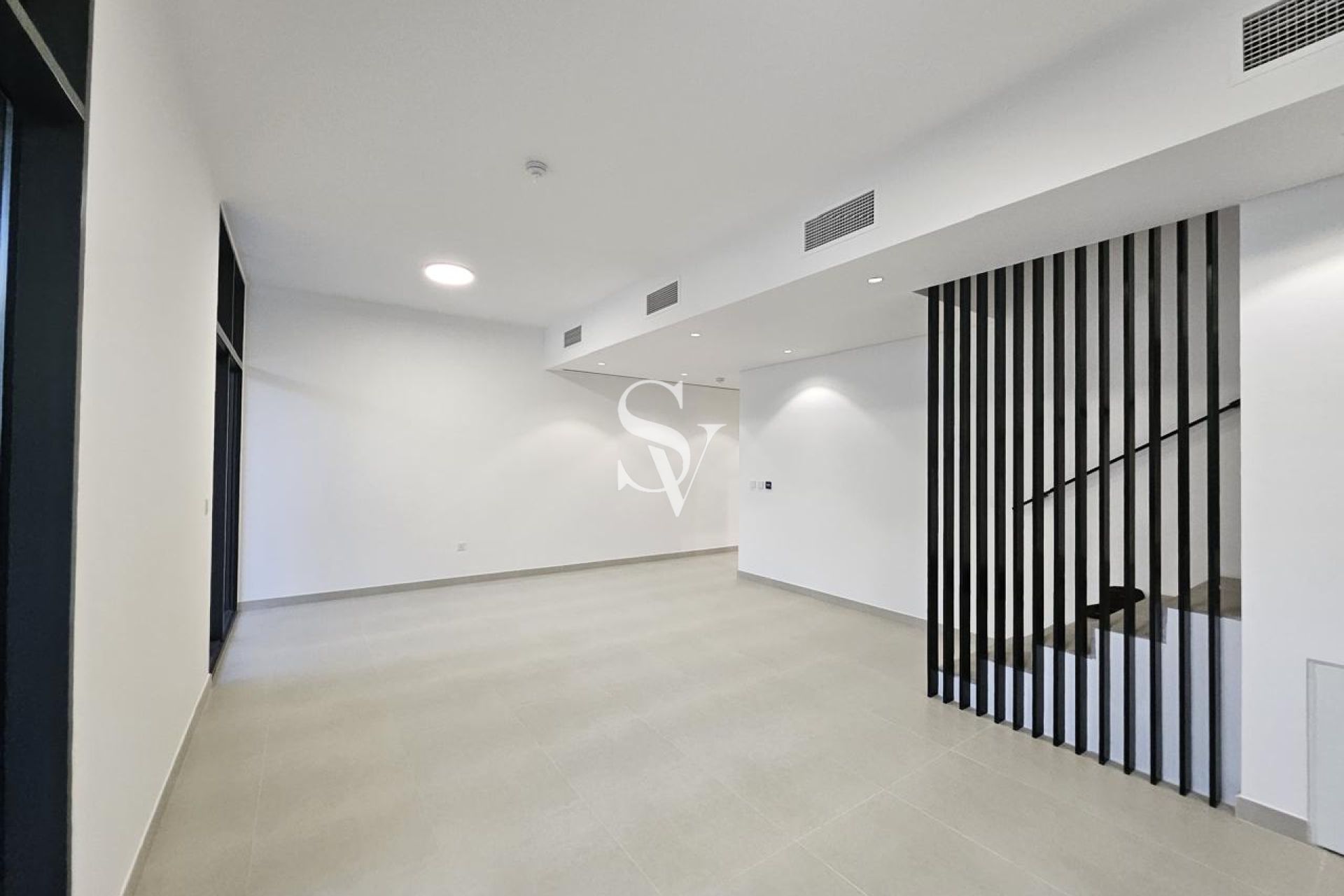 Vacant | Spacious 4 Bd | Forest-Living