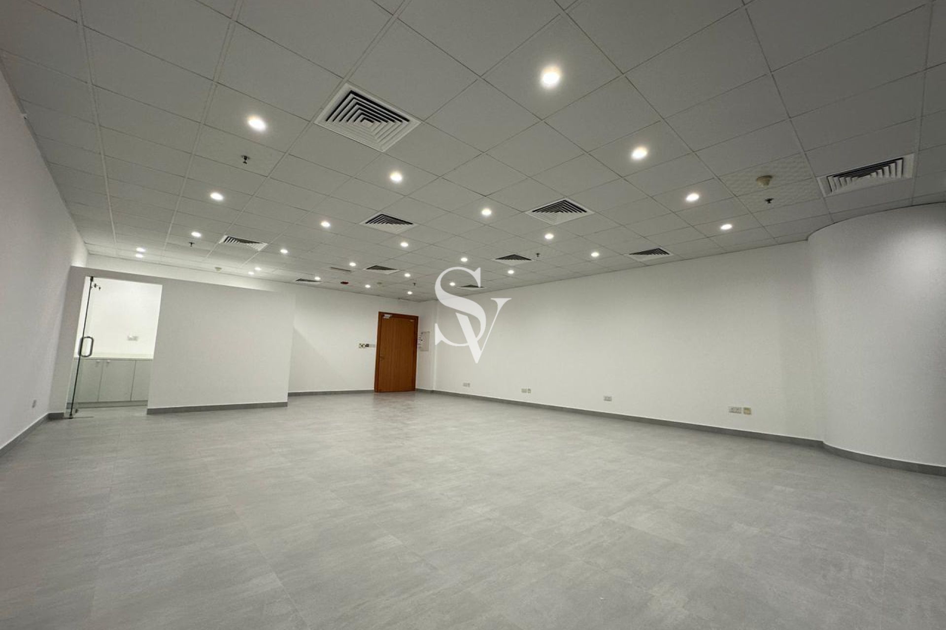 Customizable Office | Canal Views Business Bay