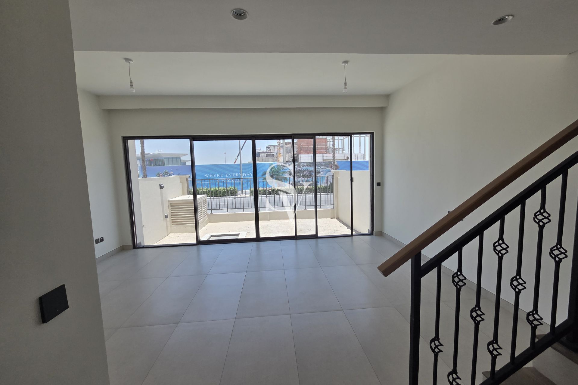 Brand New | Single Row | Prime Location