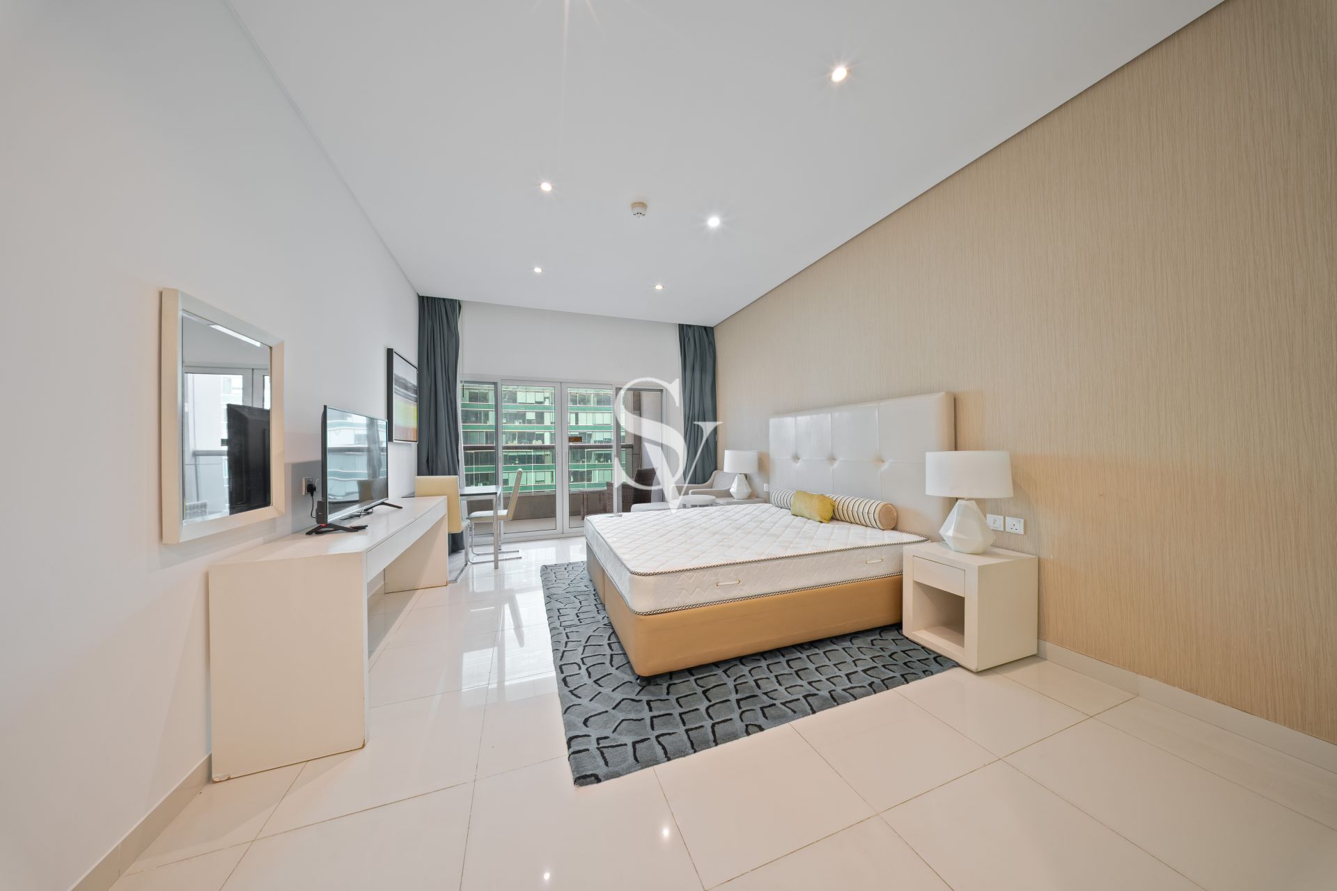 Furnished Studio | High Floor | Community View