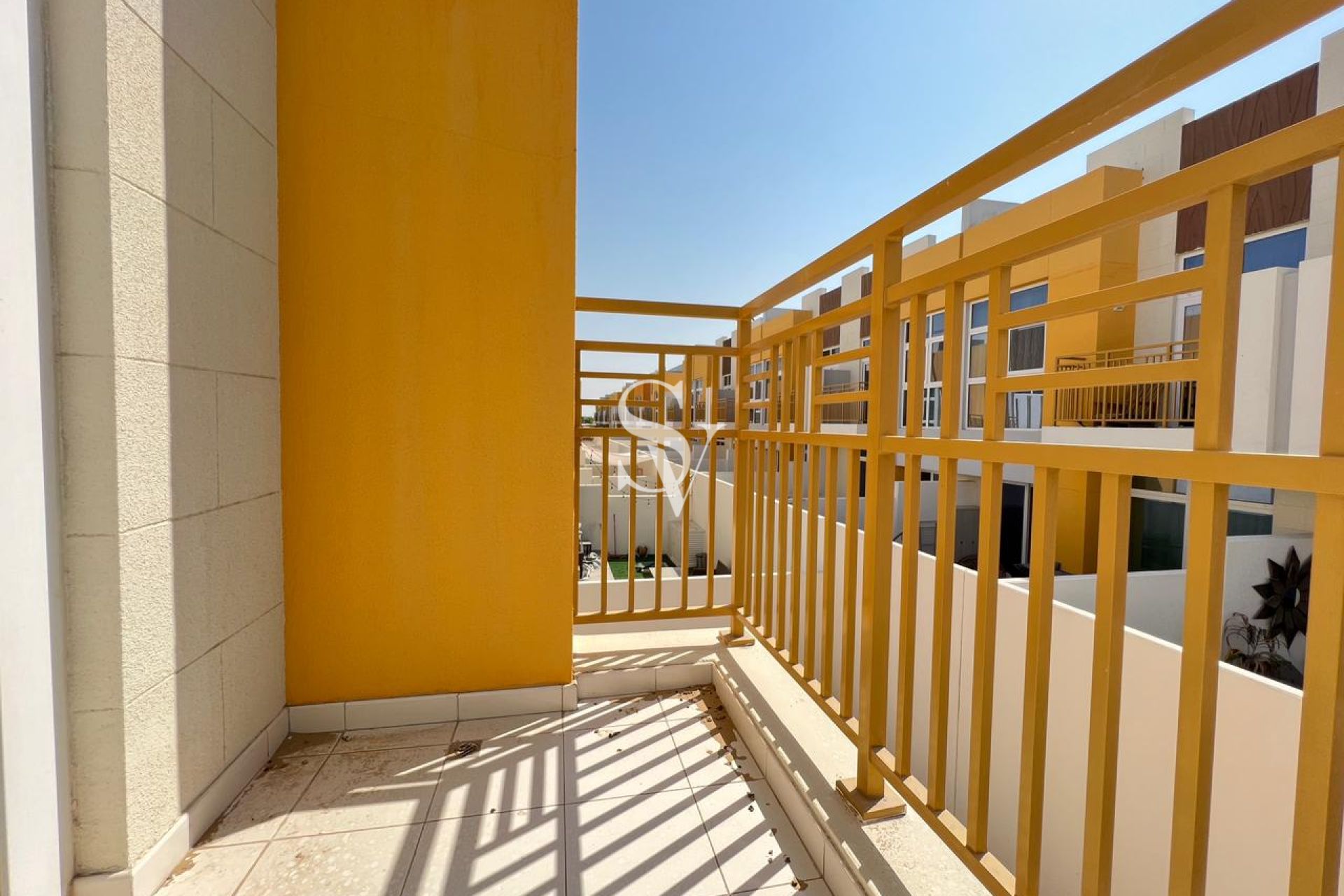 PREMIUM 3BR | CORNER UNIT | LARGE LAYOUT | VACANT