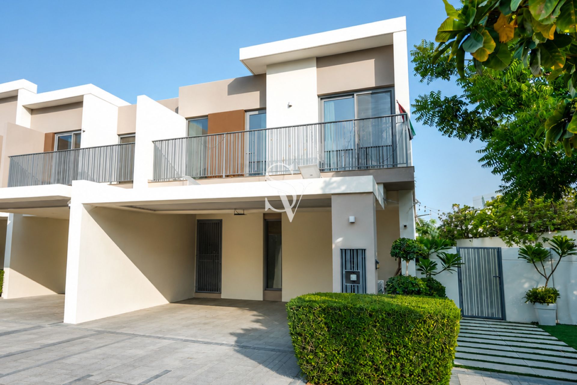 4BR Corner Villa | Landscaped| Near Pool and Park