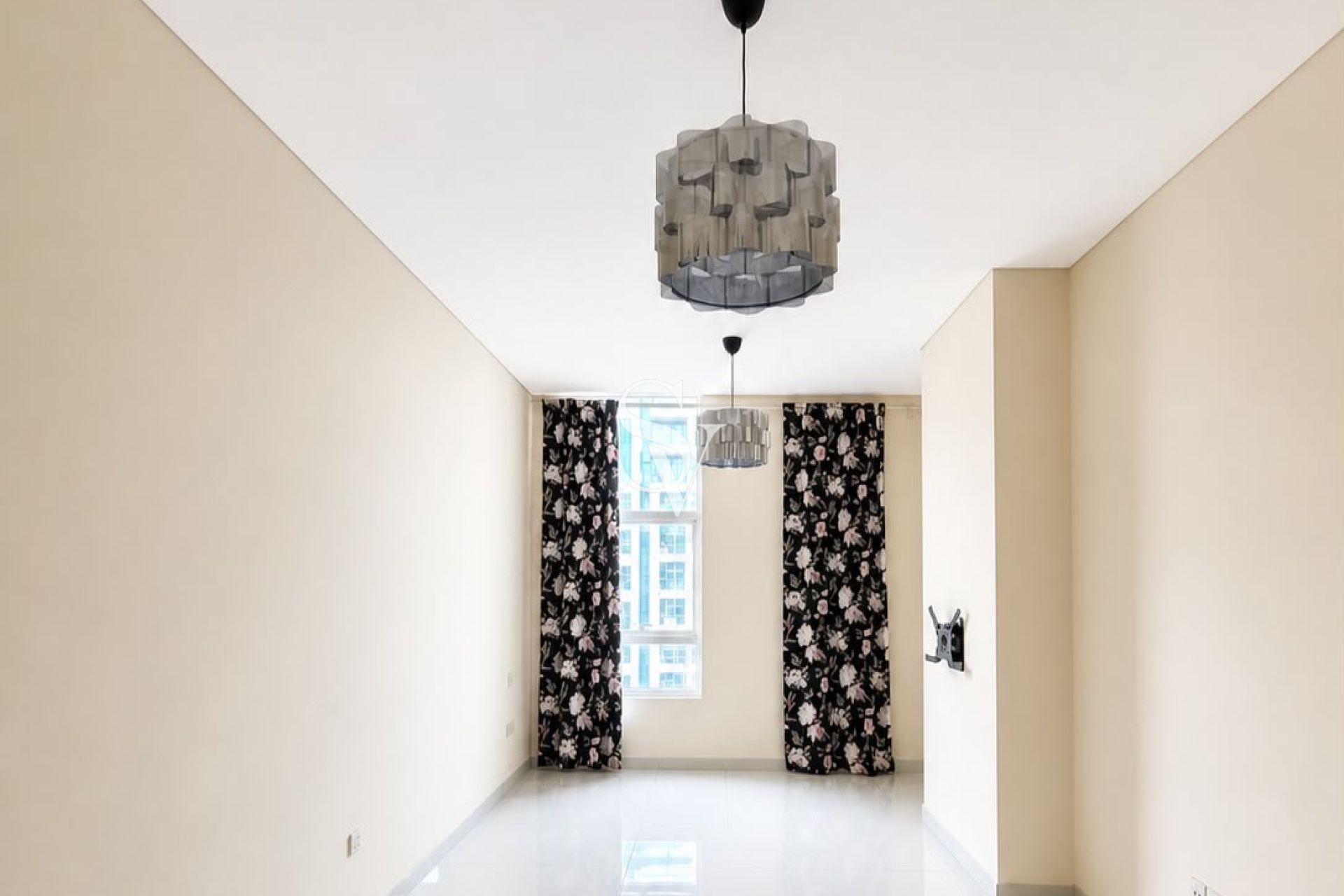 Spacious Studio in Business Bay | Vacant