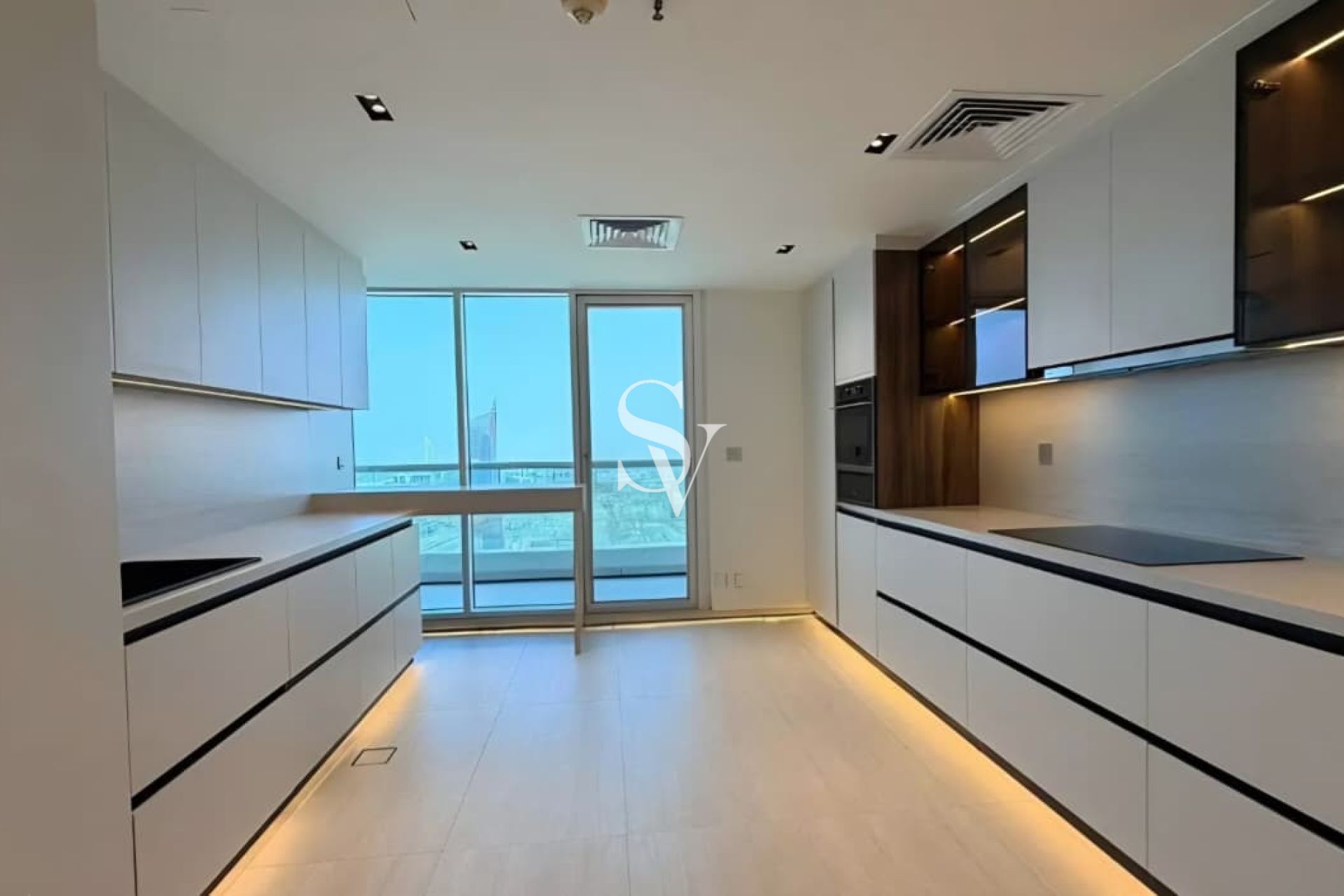 Spacious 3BR Apartment | High Floor | Near Metro