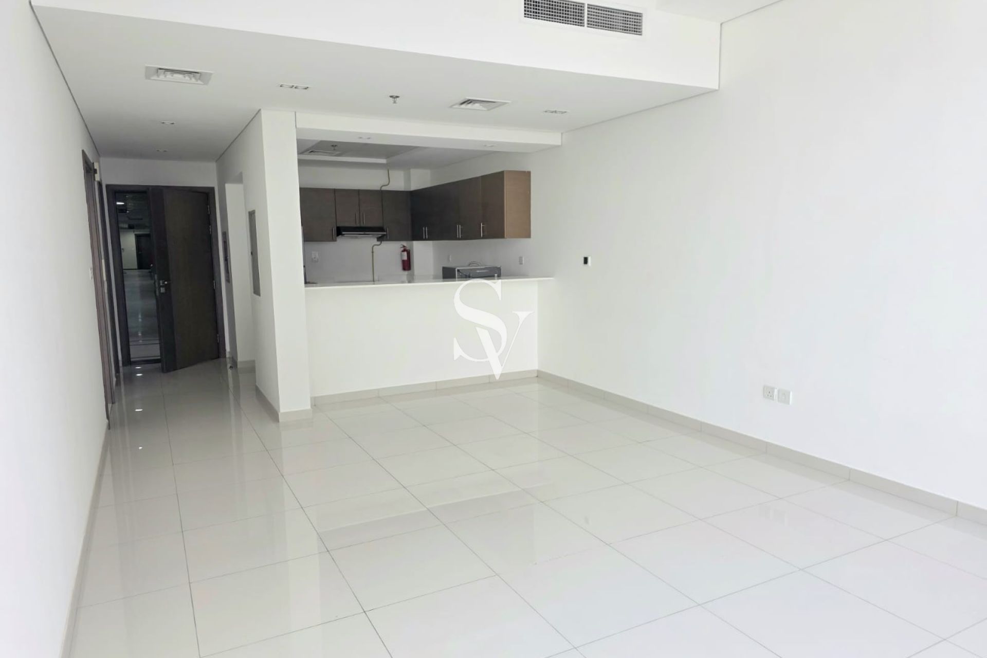 SPACIOUS | SEMI CLOSED KITCHEN | READY TO MOVE