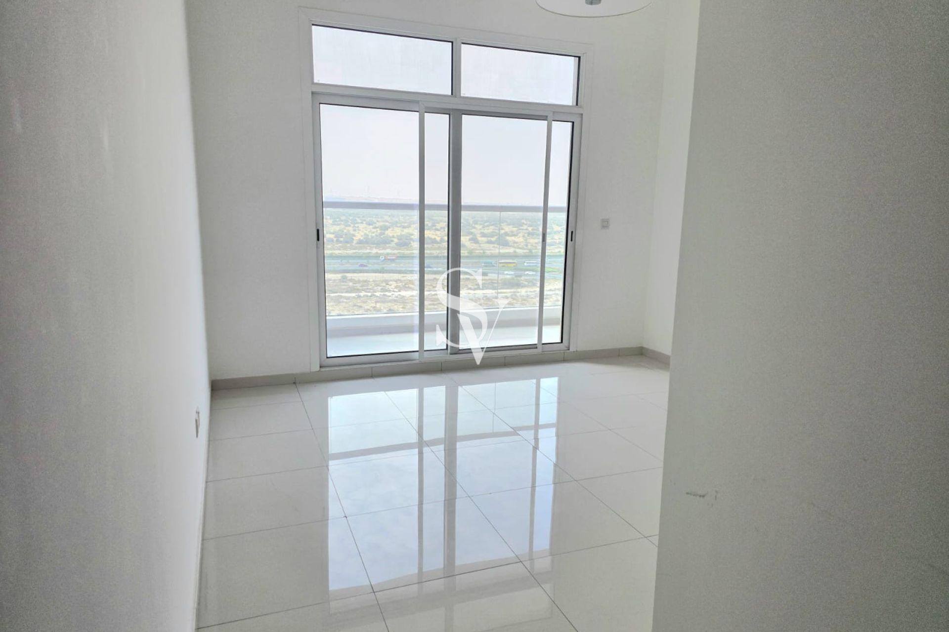 SPACIOUS | SEMI CLOSED KITCHEN | READY TO MOVE