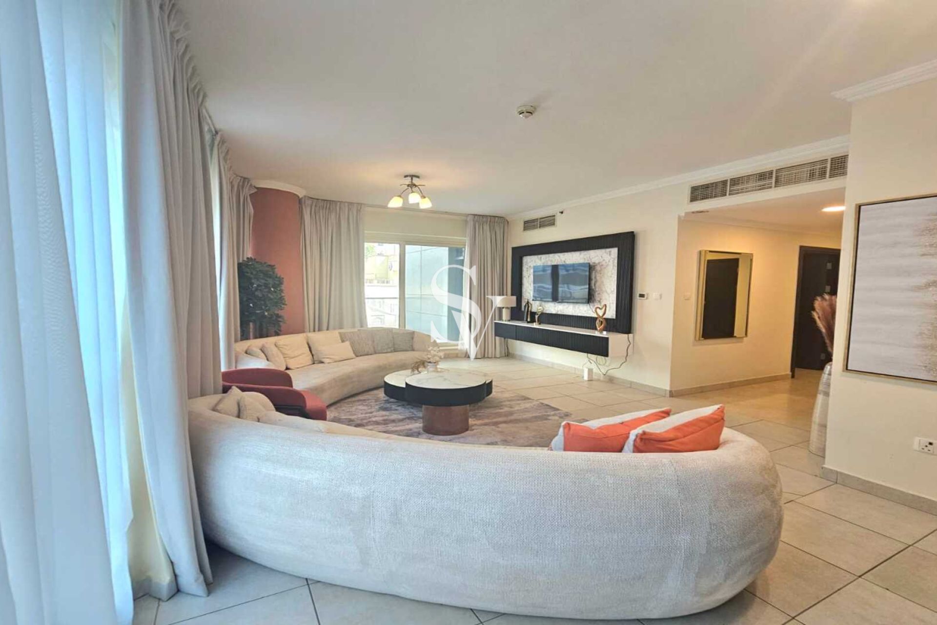 Furnished | Terrace | Storage + Laundry | Spacious