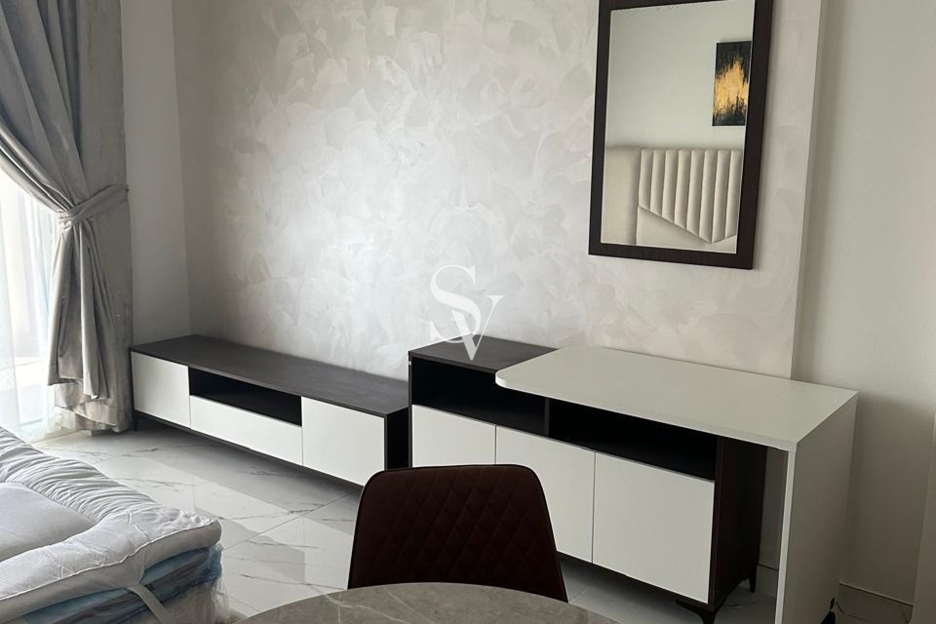 Vacant | Furnished | Top Amenities