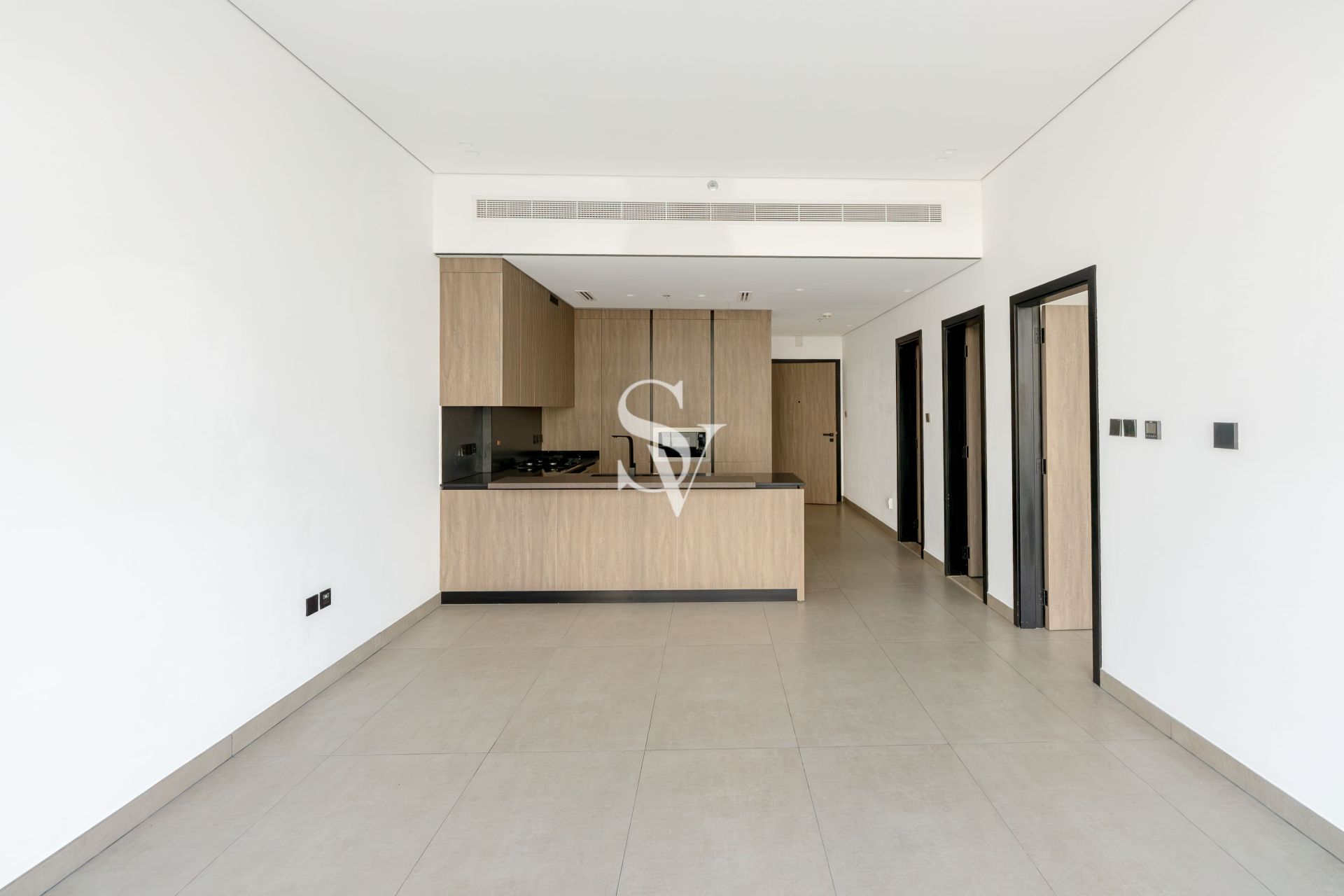 Vacant | White Goods | Laundry | Low Floor |Bright
