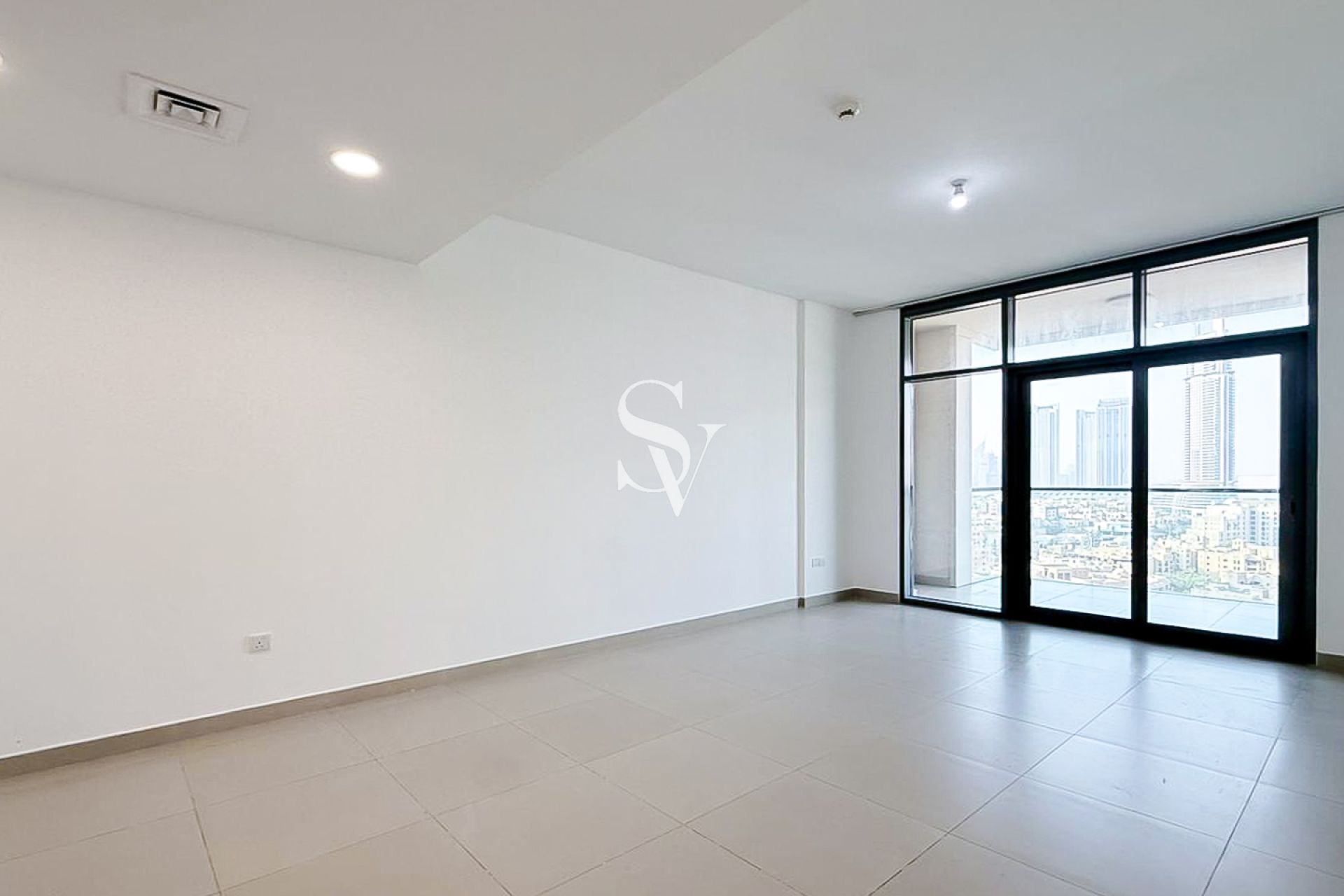 Burj Khalifa View | Maids Room| Huge Layout