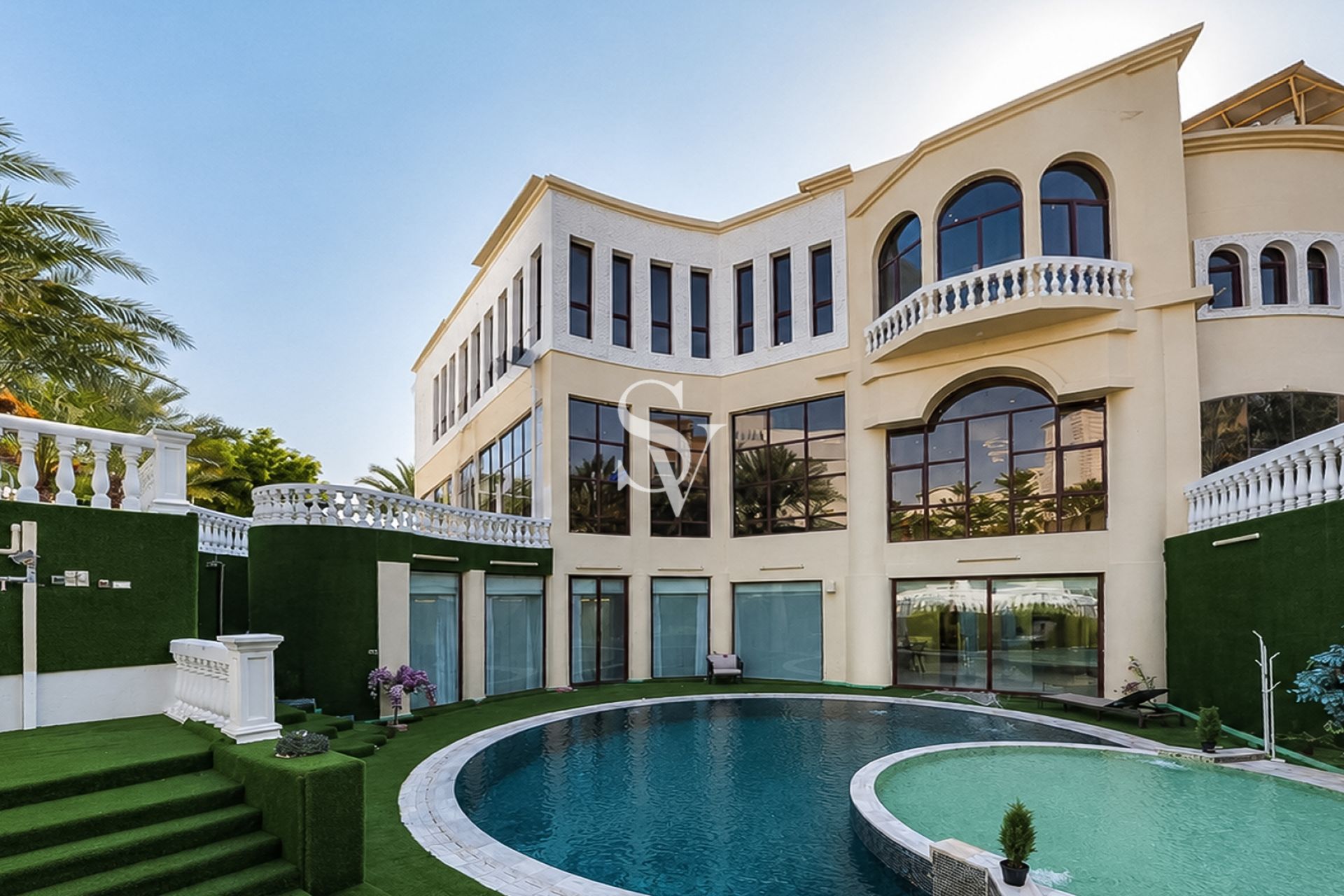 Custom 8 Bed Villa | Cinema & Sauna | Private Pool