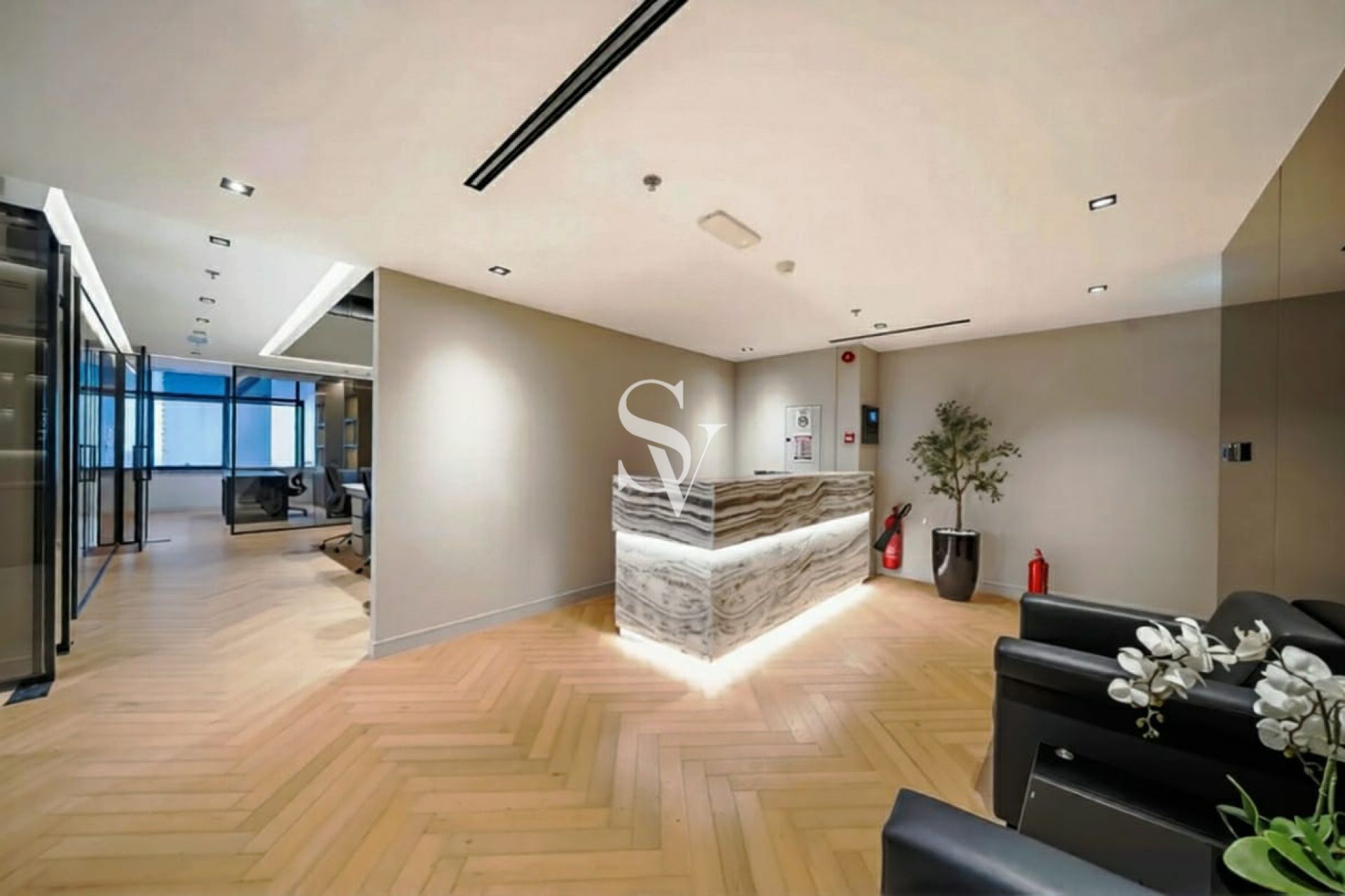 Premium Fitting | Turnkey | Prime Location