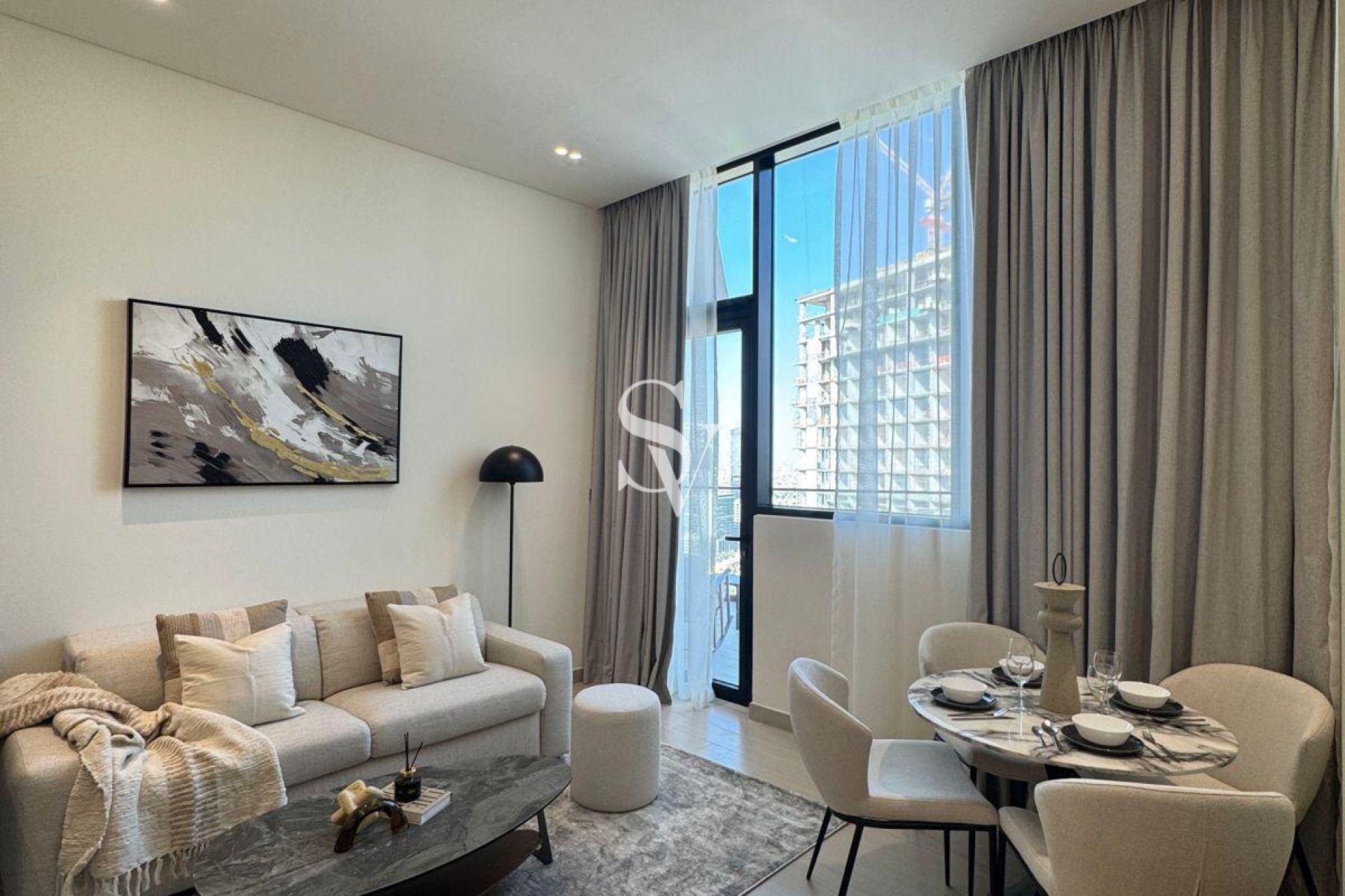 LAP POOL | HIGH FLOOR | INVESTOR DEAL