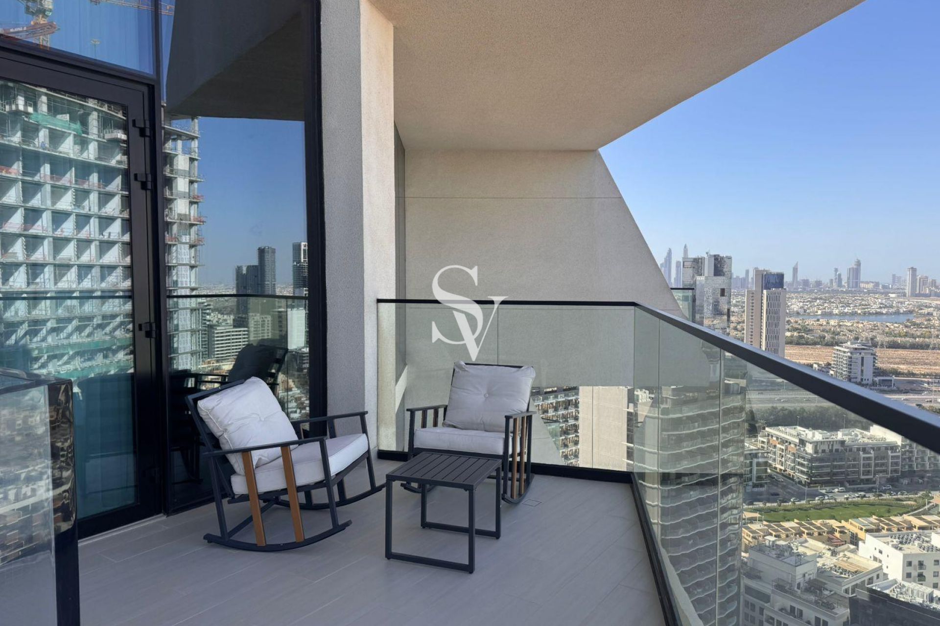 LAP POOL | HIGH FLOOR | INVESTOR DEAL