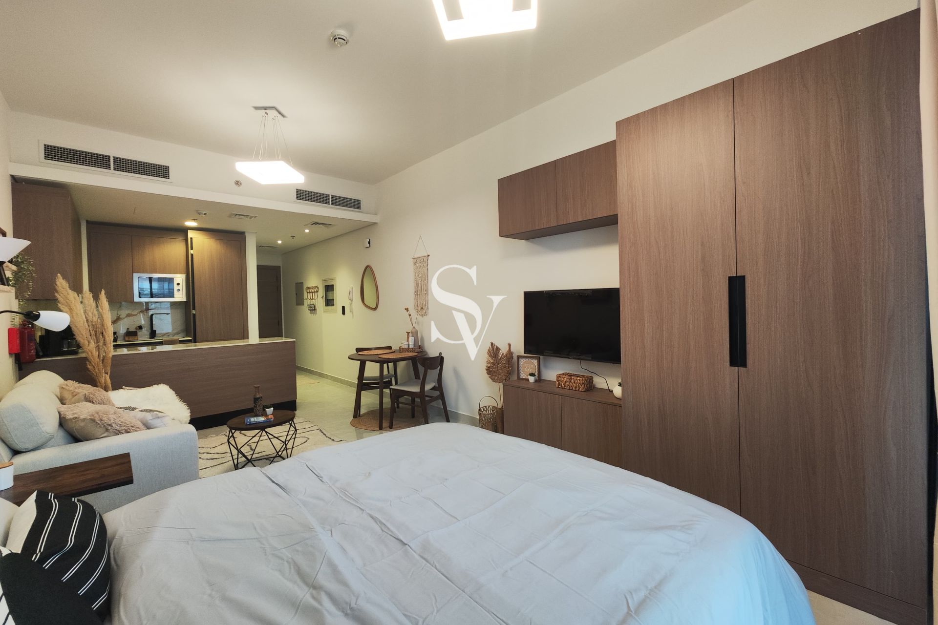 12 chqs | Furnished | Villa view | Chiller Free