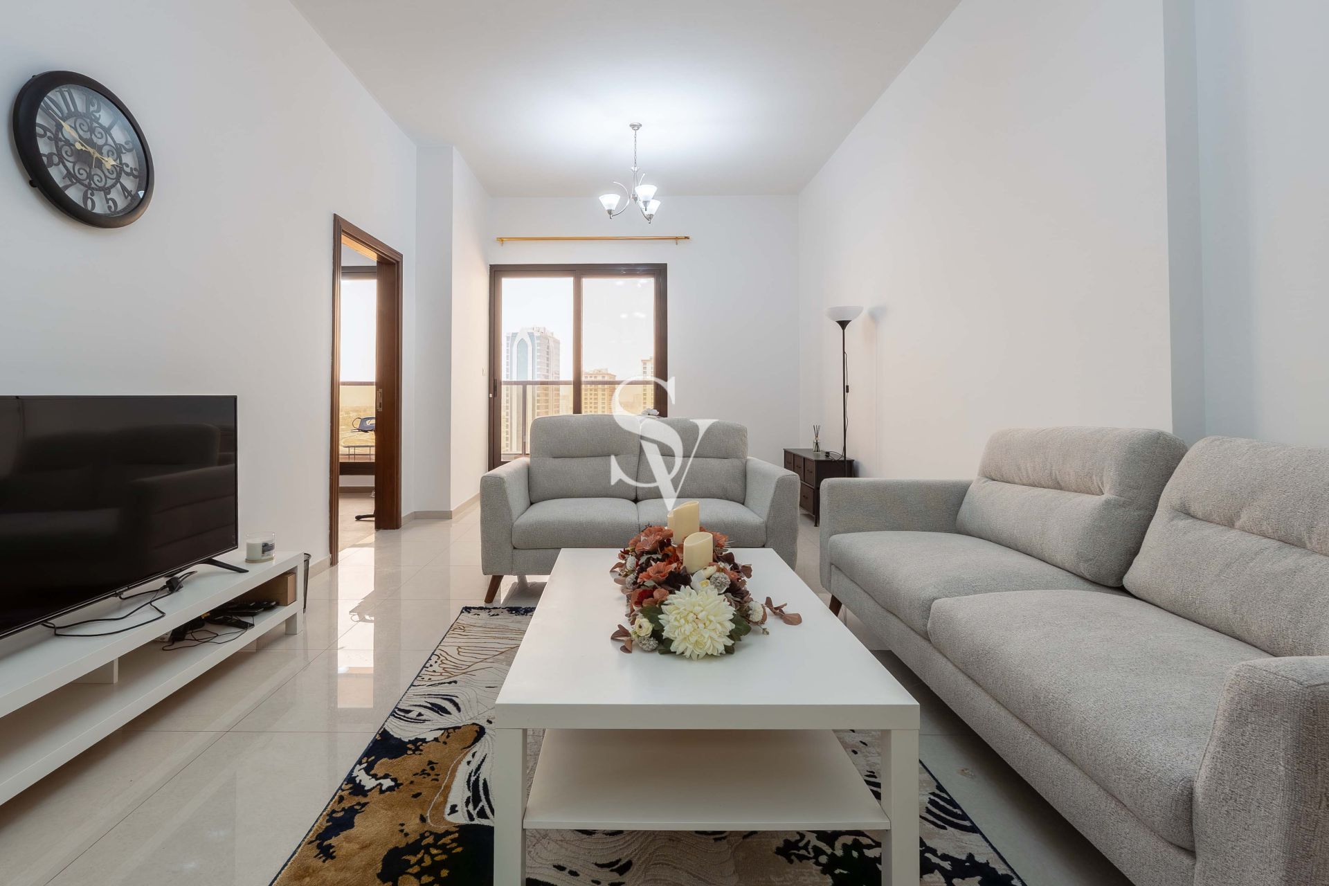 Spacious | Mid Floor | Furnished | Close to Exit