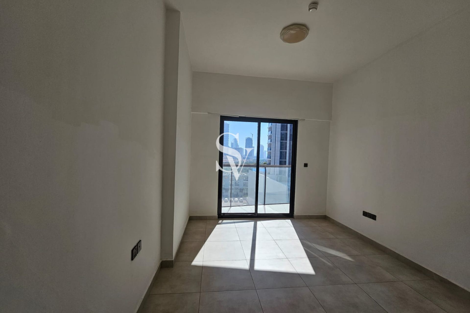 Vacant 1BR | Binghatti Gems | Balcony