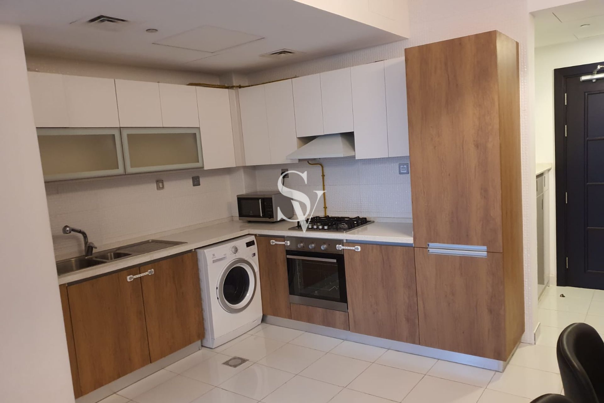 Furnished 1BHK | Nearby Metro | Vacant