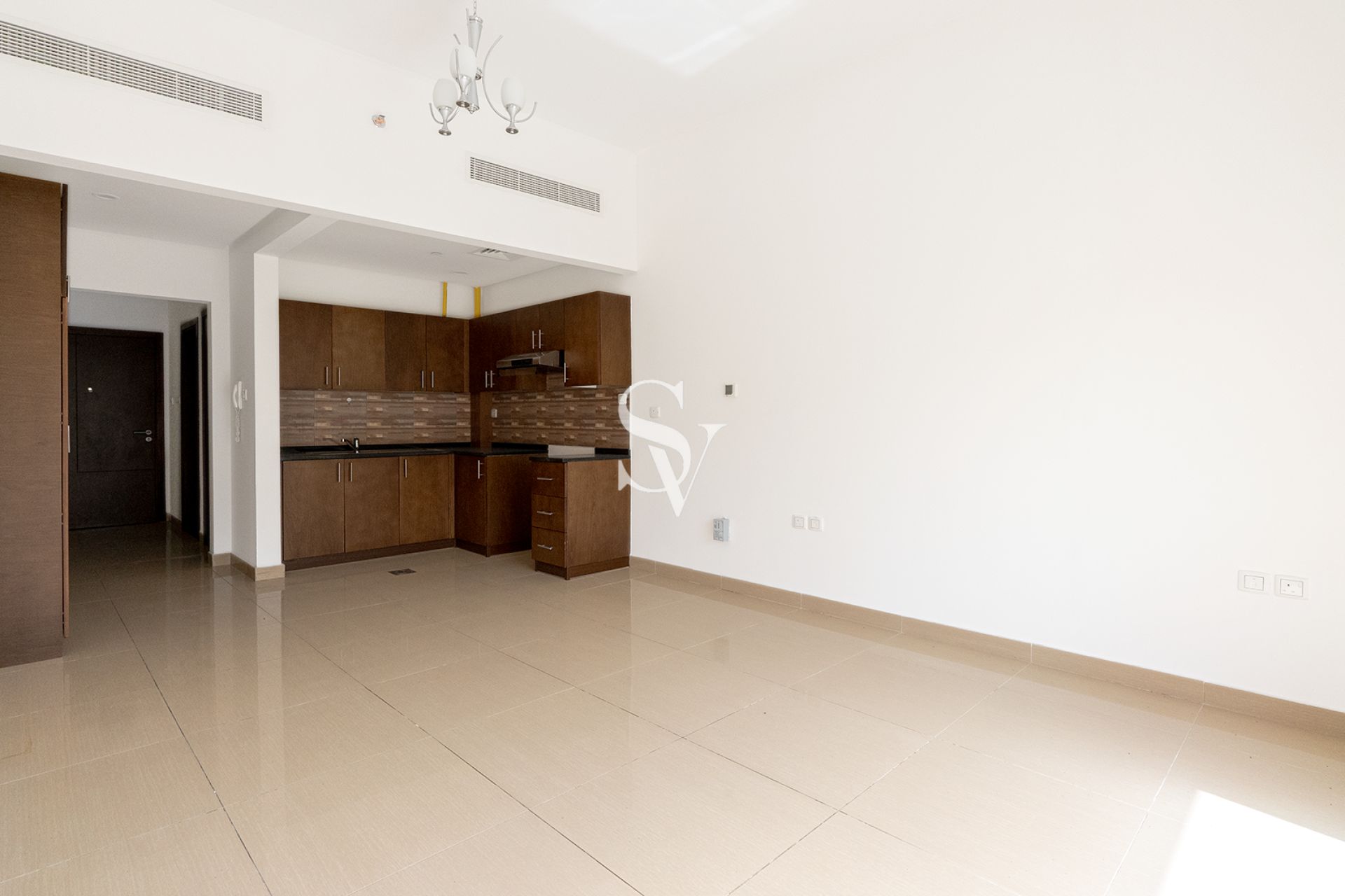Chiller Free | Low Floor | 12 chqs | Near Park