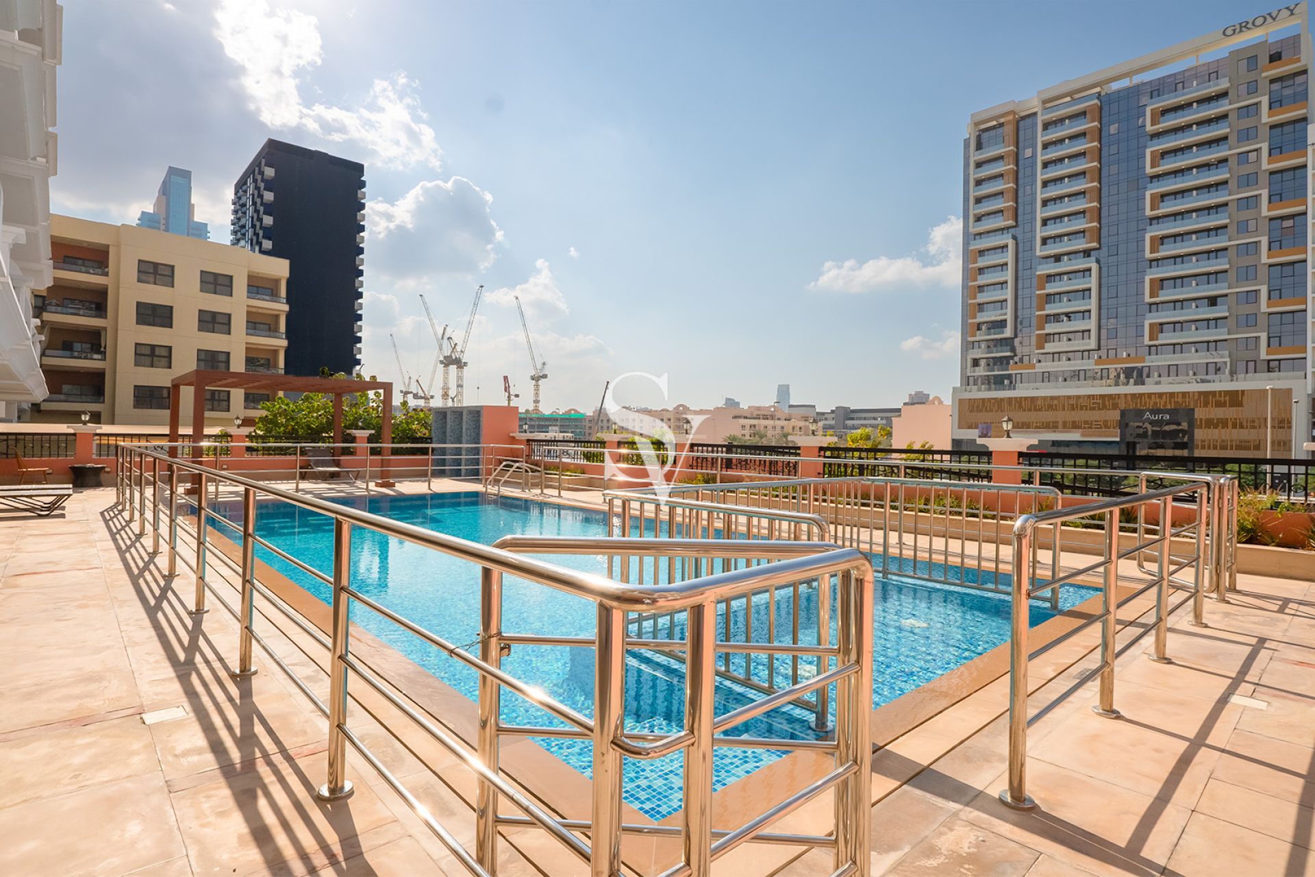 Chiller Free | Low Floor | 12 chqs | Near Park
