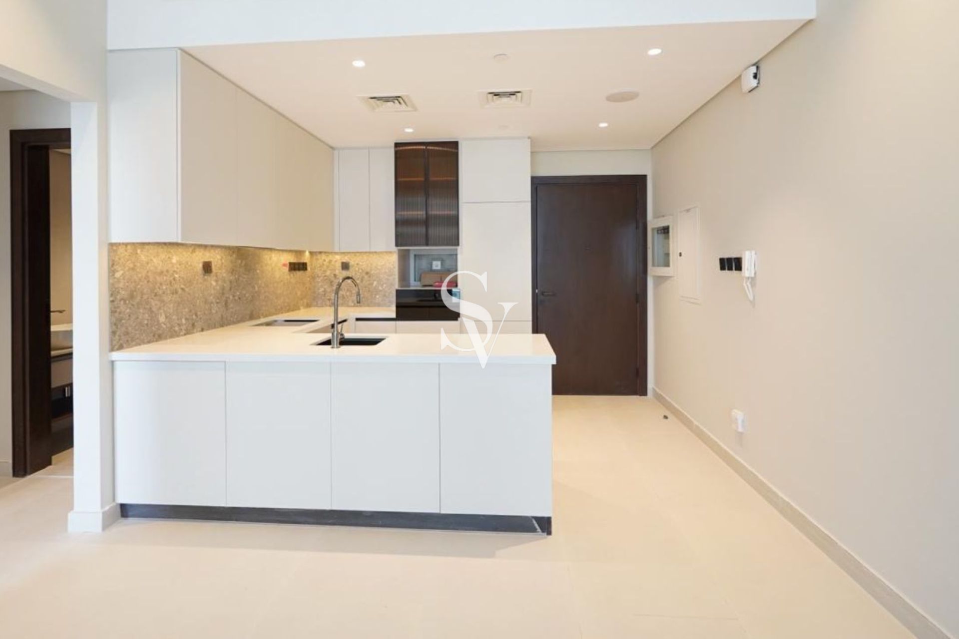 BRAND NEW | Fully Furnished Modern 1BR | AVAILABLE